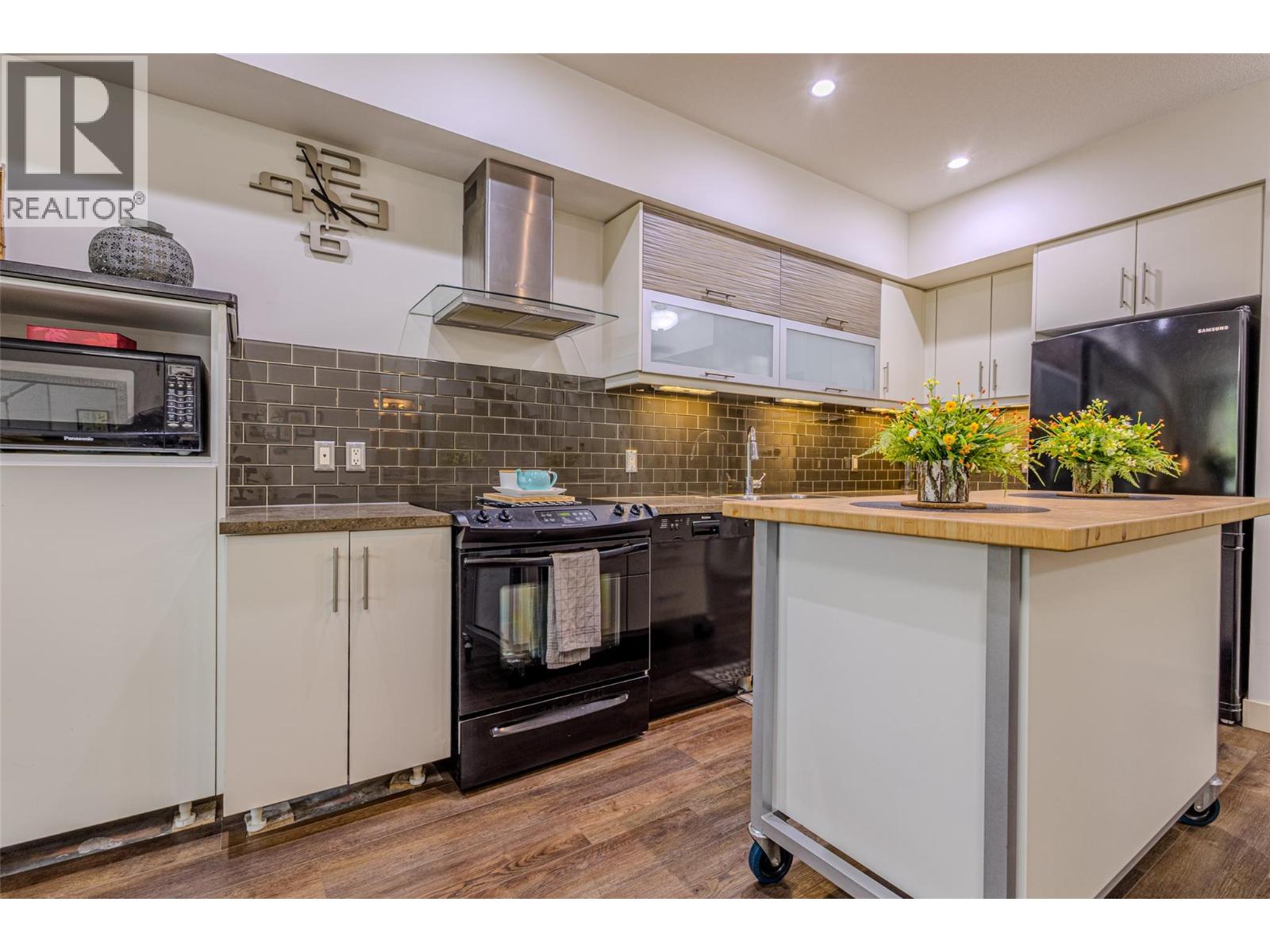 700 Martin Avenue Unit# 106