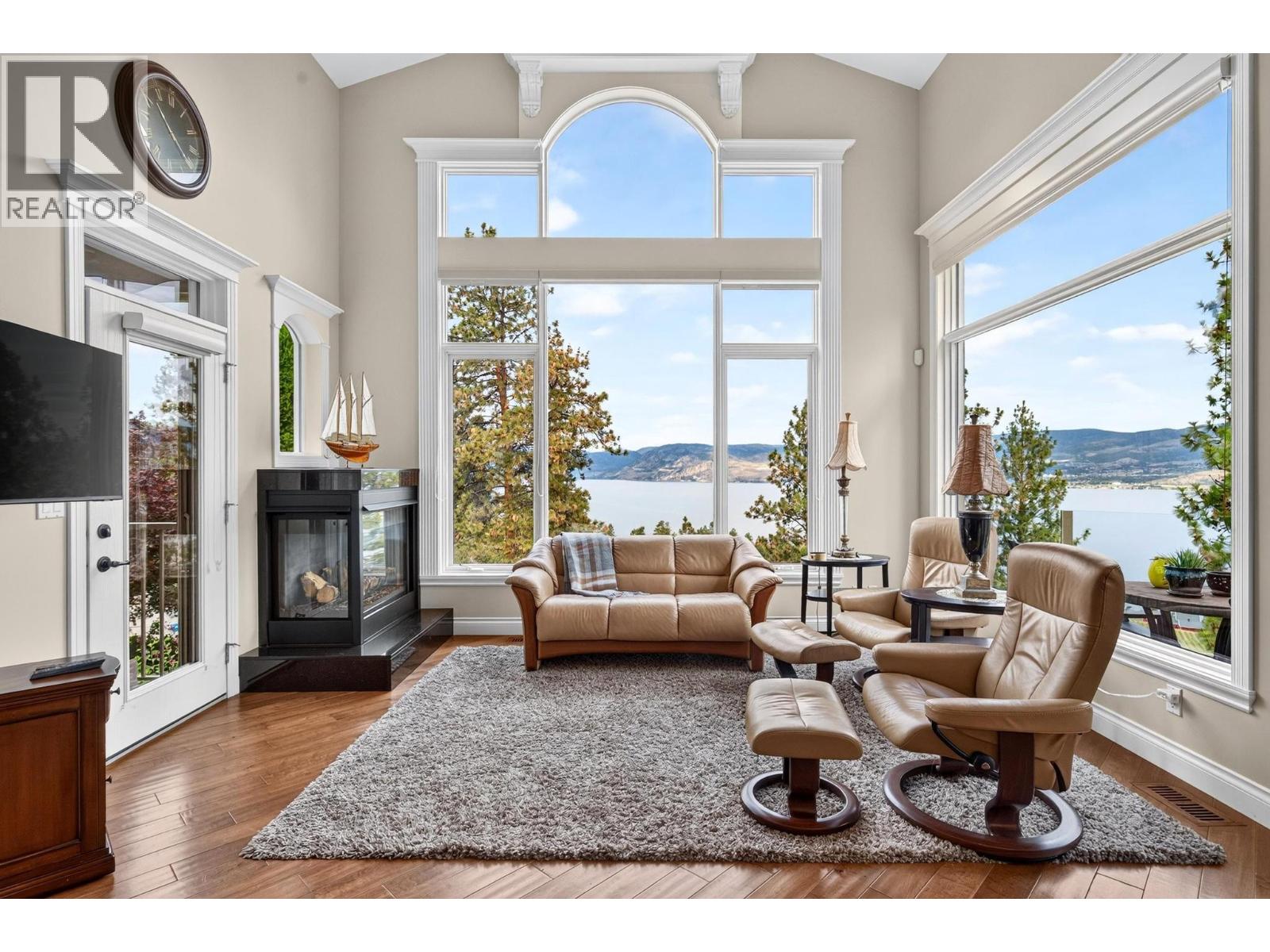 5386 Tanager Court