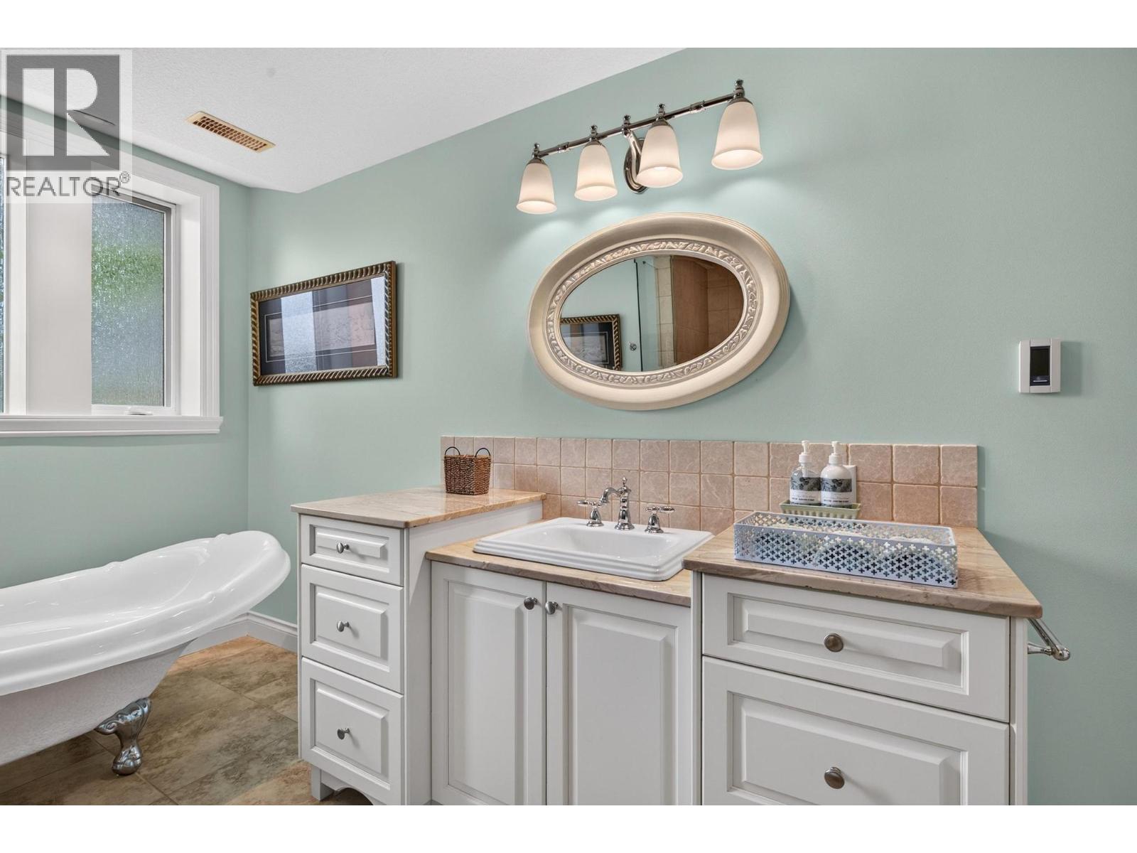 5386 Tanager Court