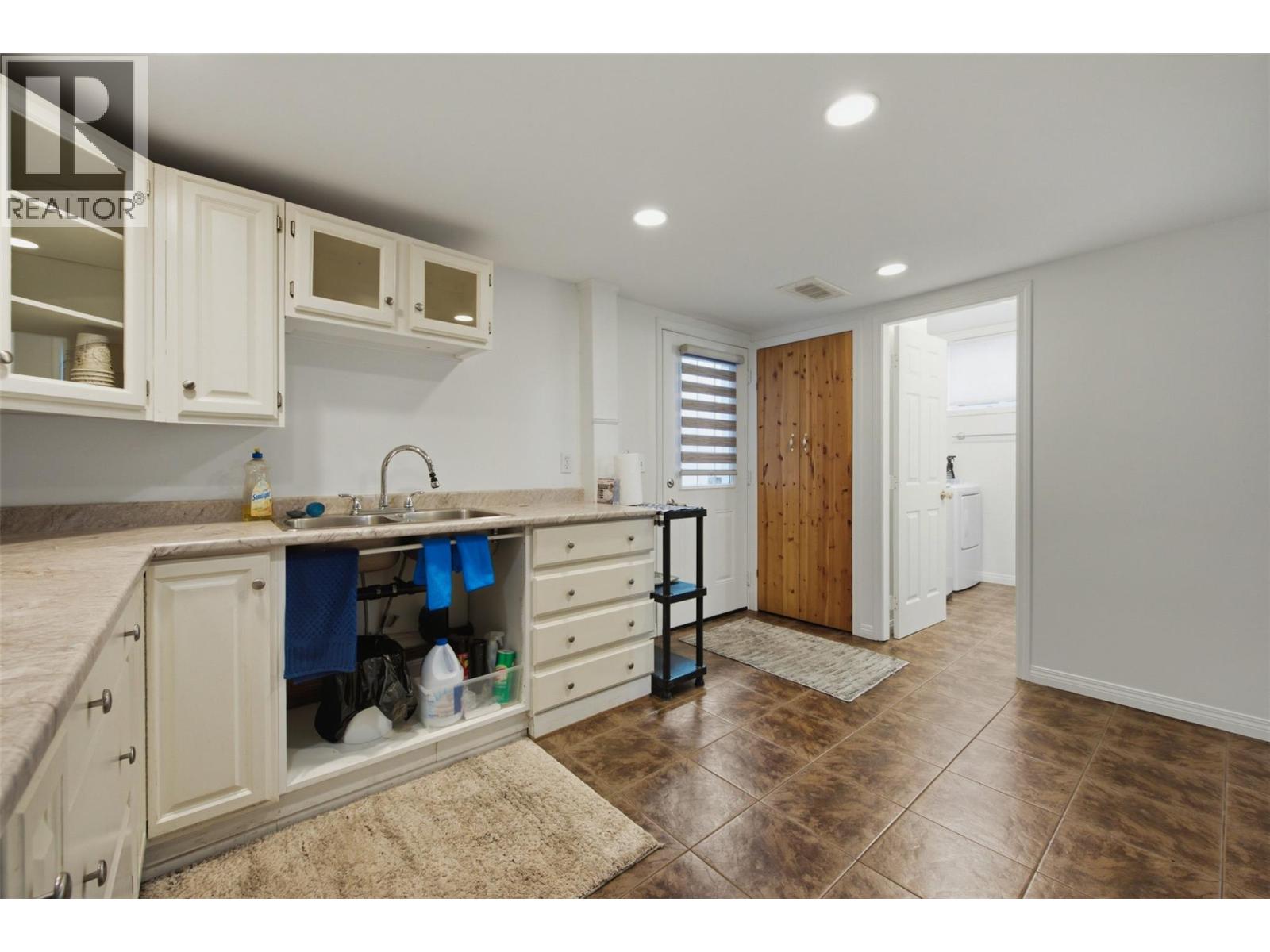 6127 Fathers Place