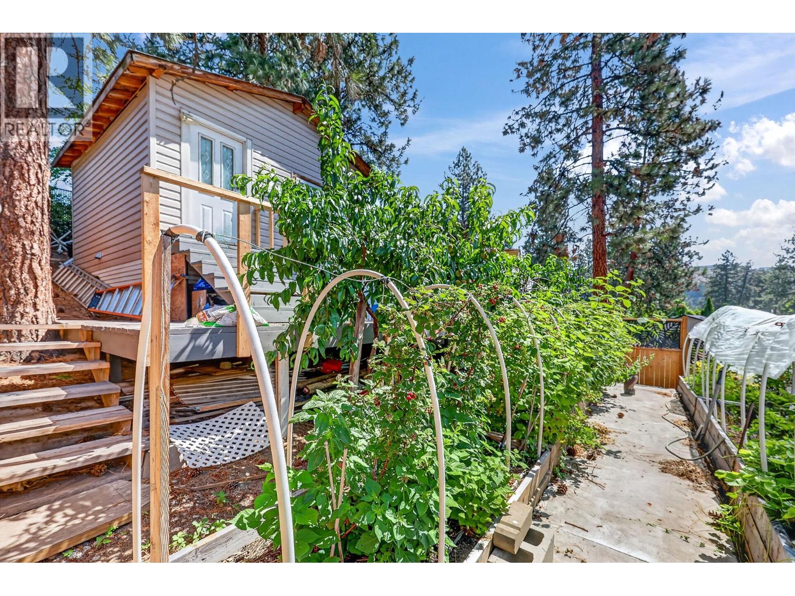 1999 97 Highway S Unit# 104