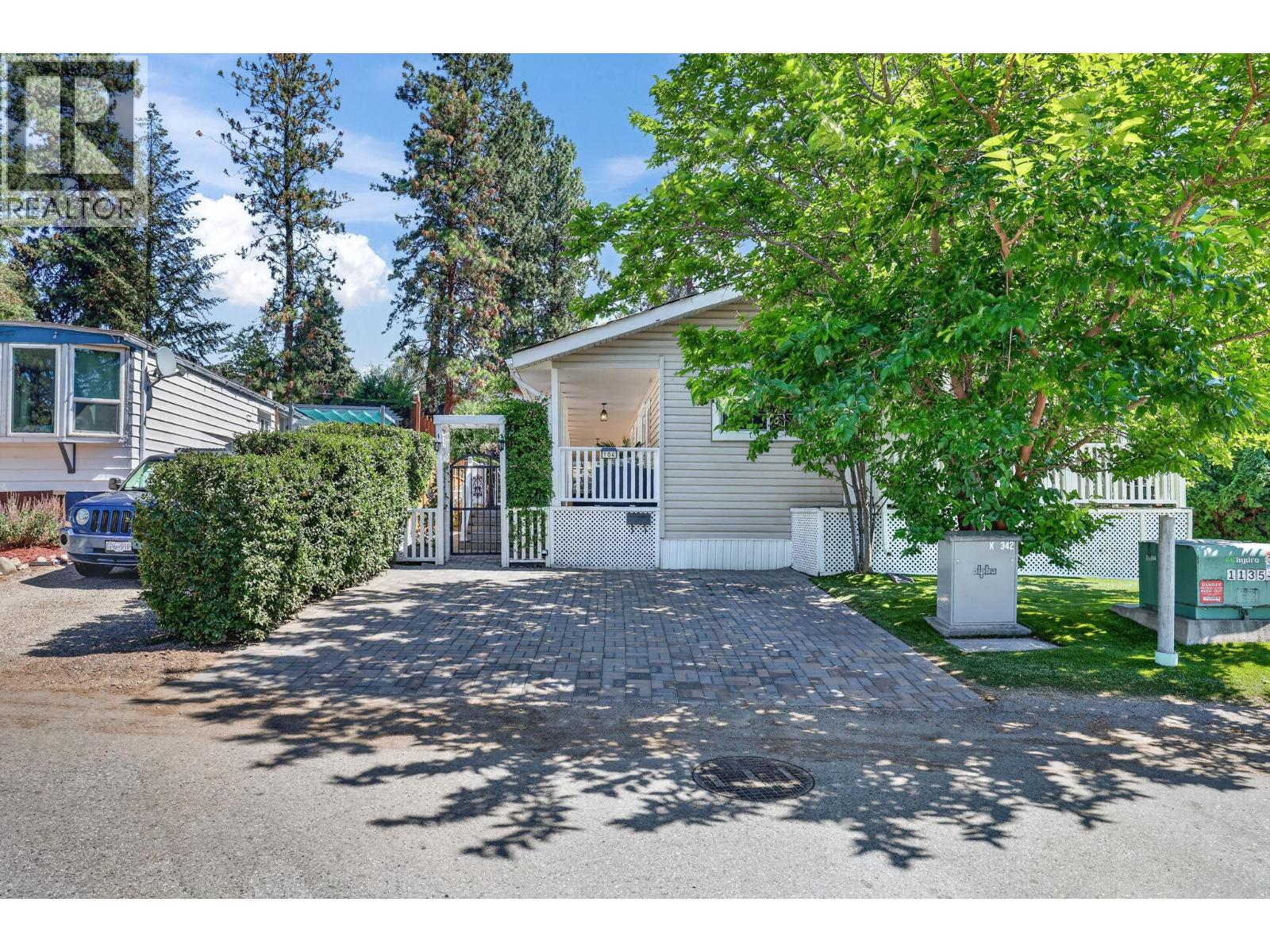 1999 97 Highway S Unit# 104