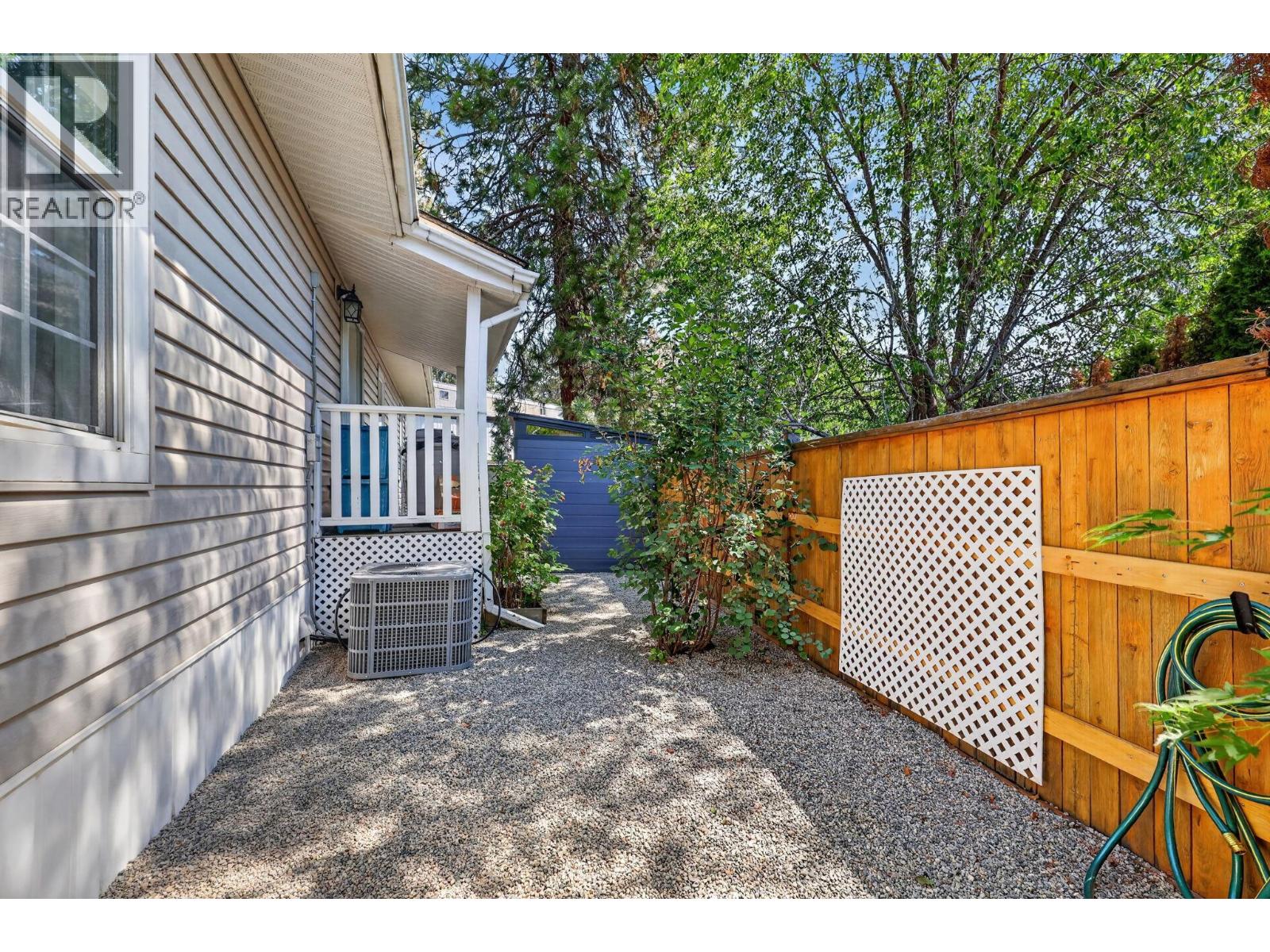 1999 97 Highway S Unit# 104