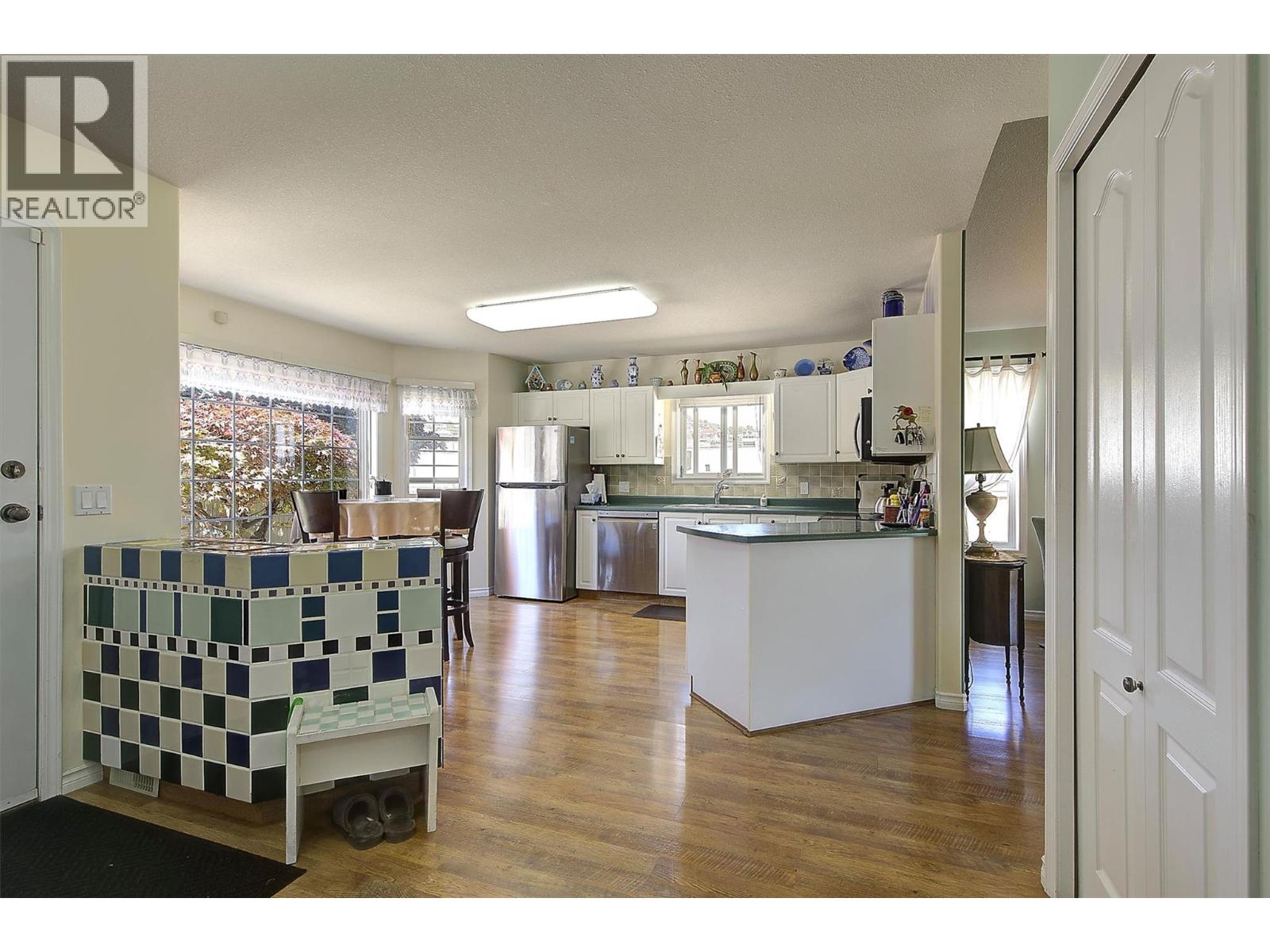 2210 Louie Drive Unit# 18