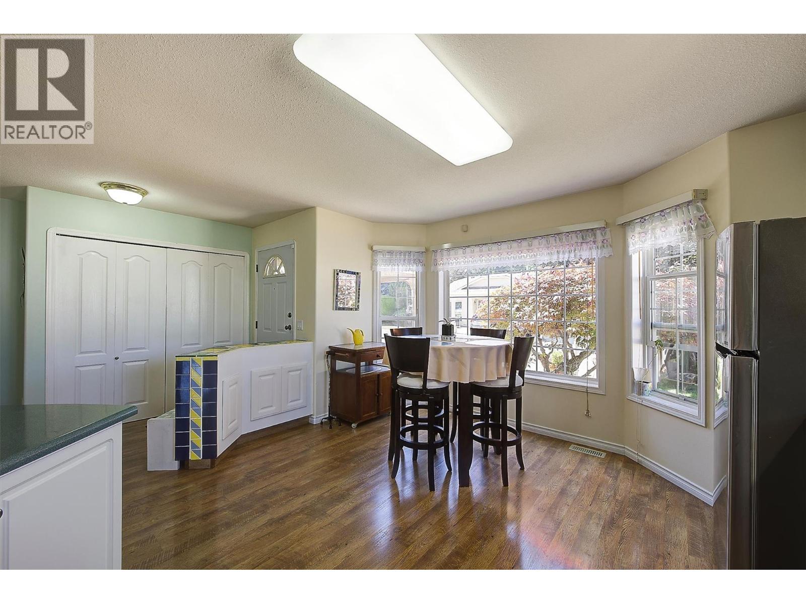 2210 Louie Drive Unit# 18