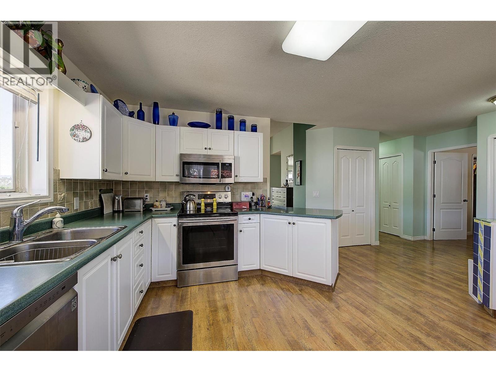 2210 Louie Drive Unit# 18