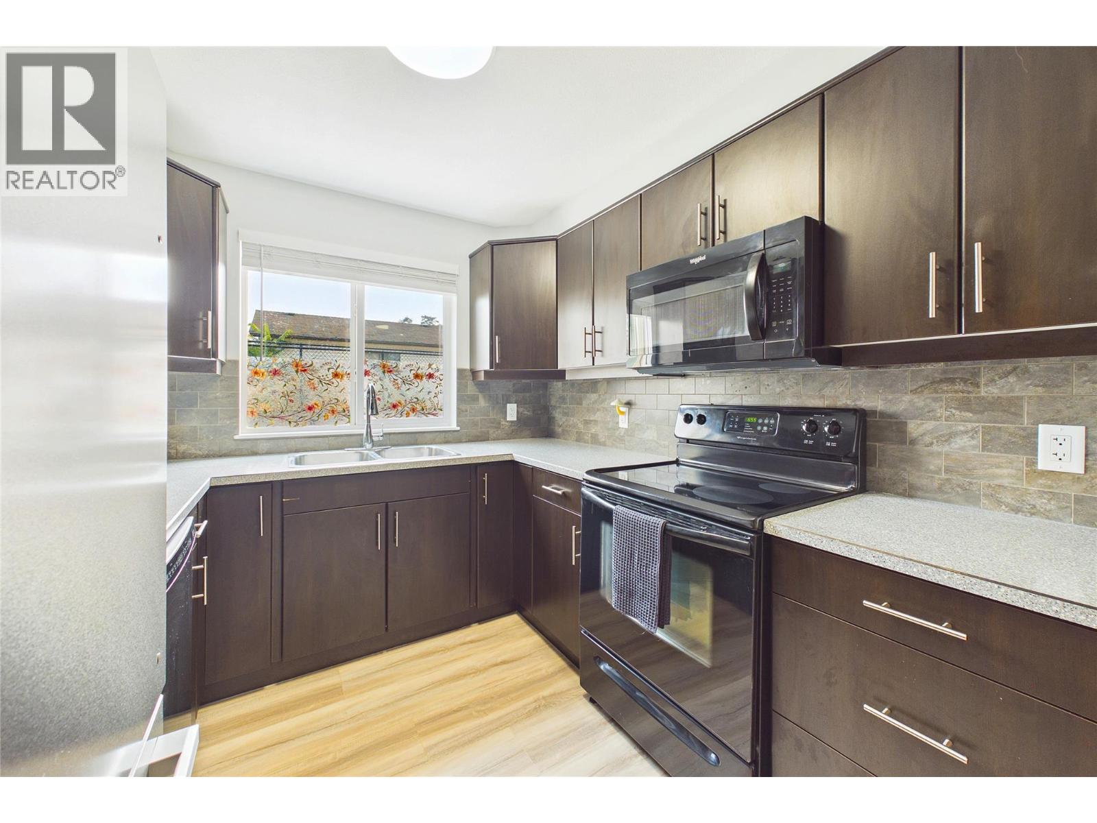325 McIntosh Road Unit# 1103