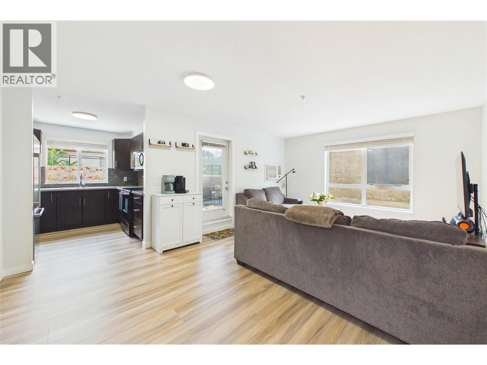 325 McIntosh Road Unit# 1103