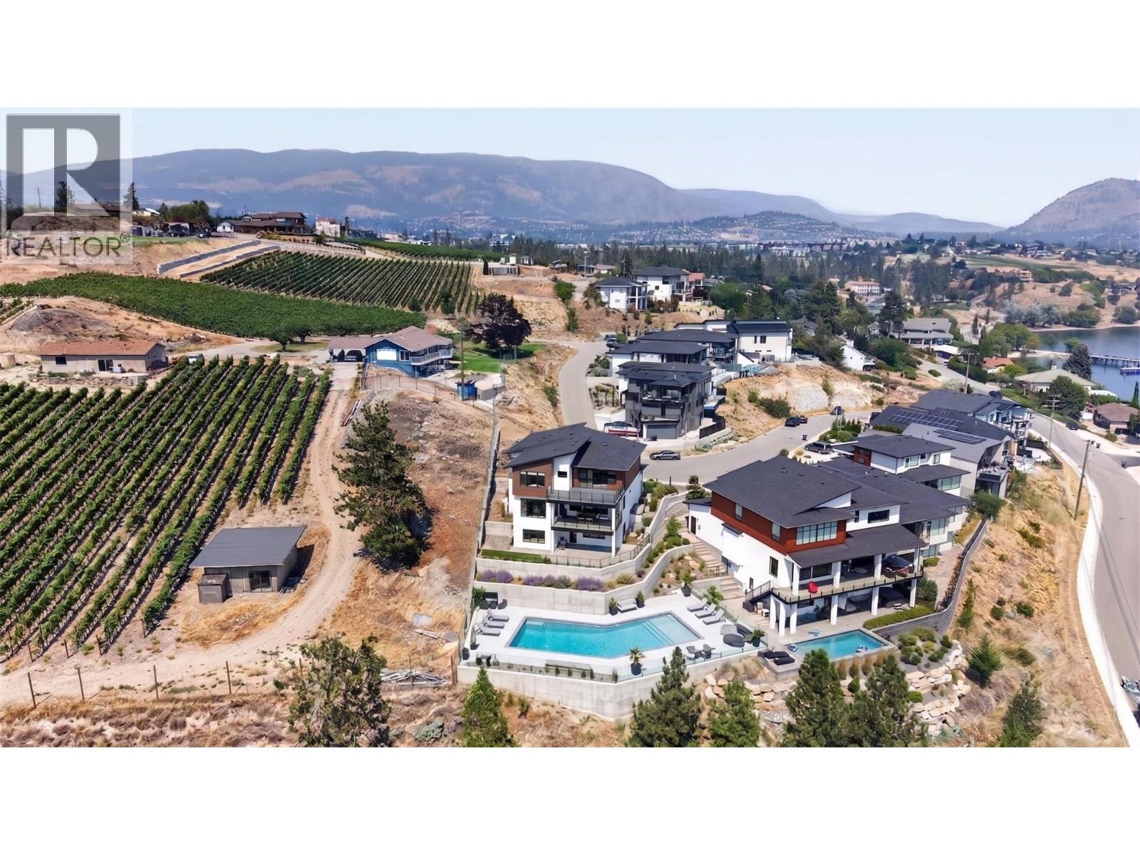 4017 Beachview Drive