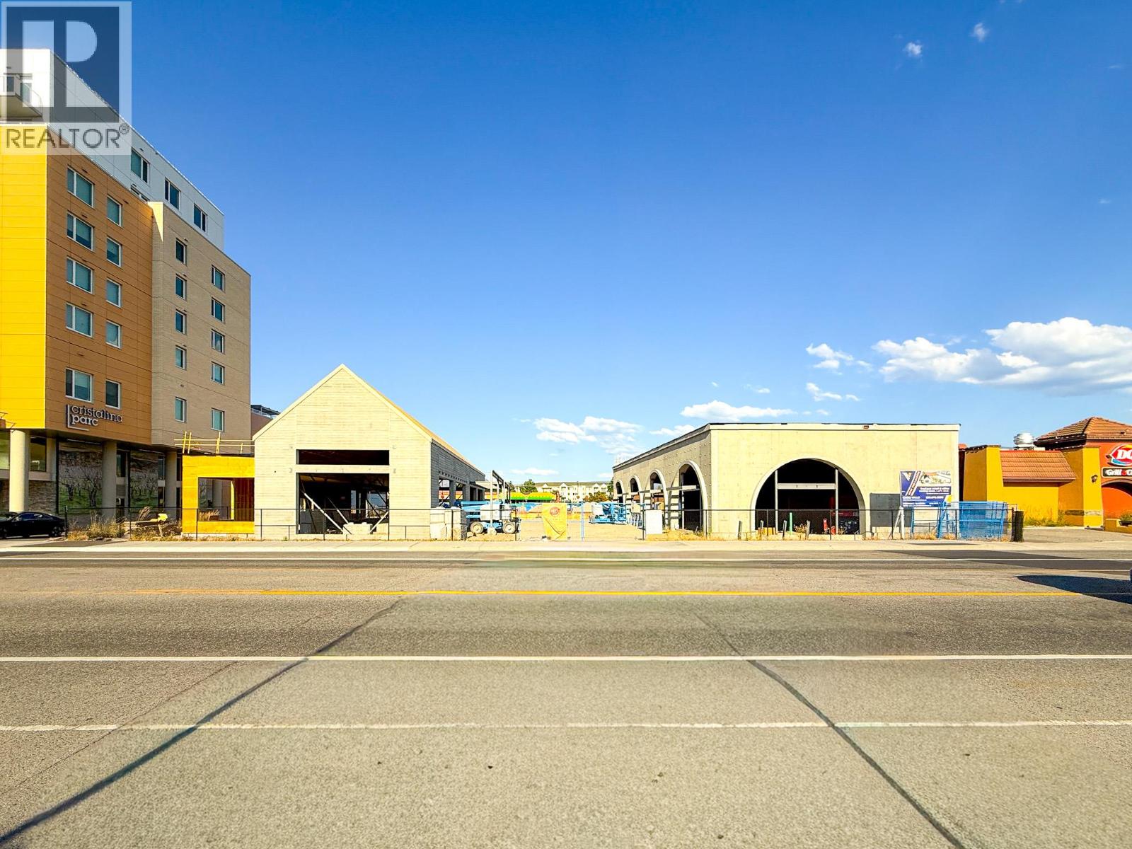 3121 Lakeshore Road Unit# 101/102