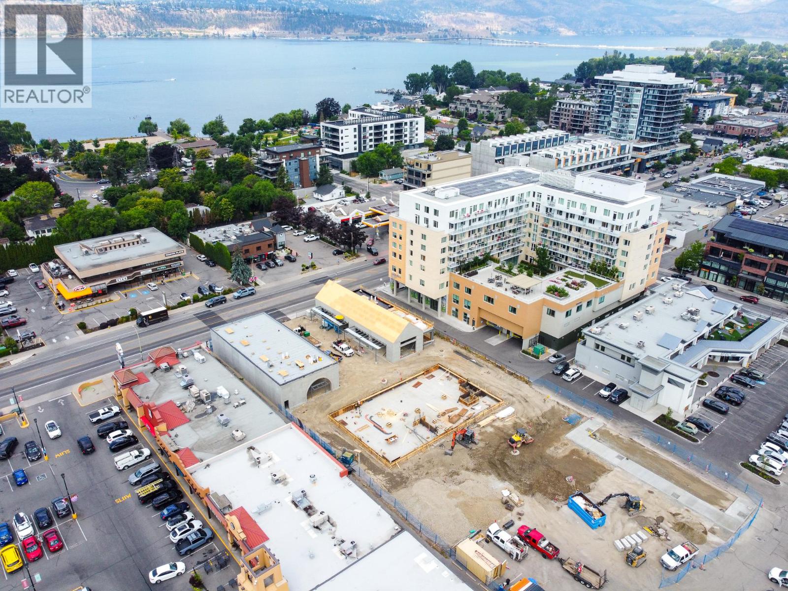 3121 Lakeshore Road Unit# 101/102