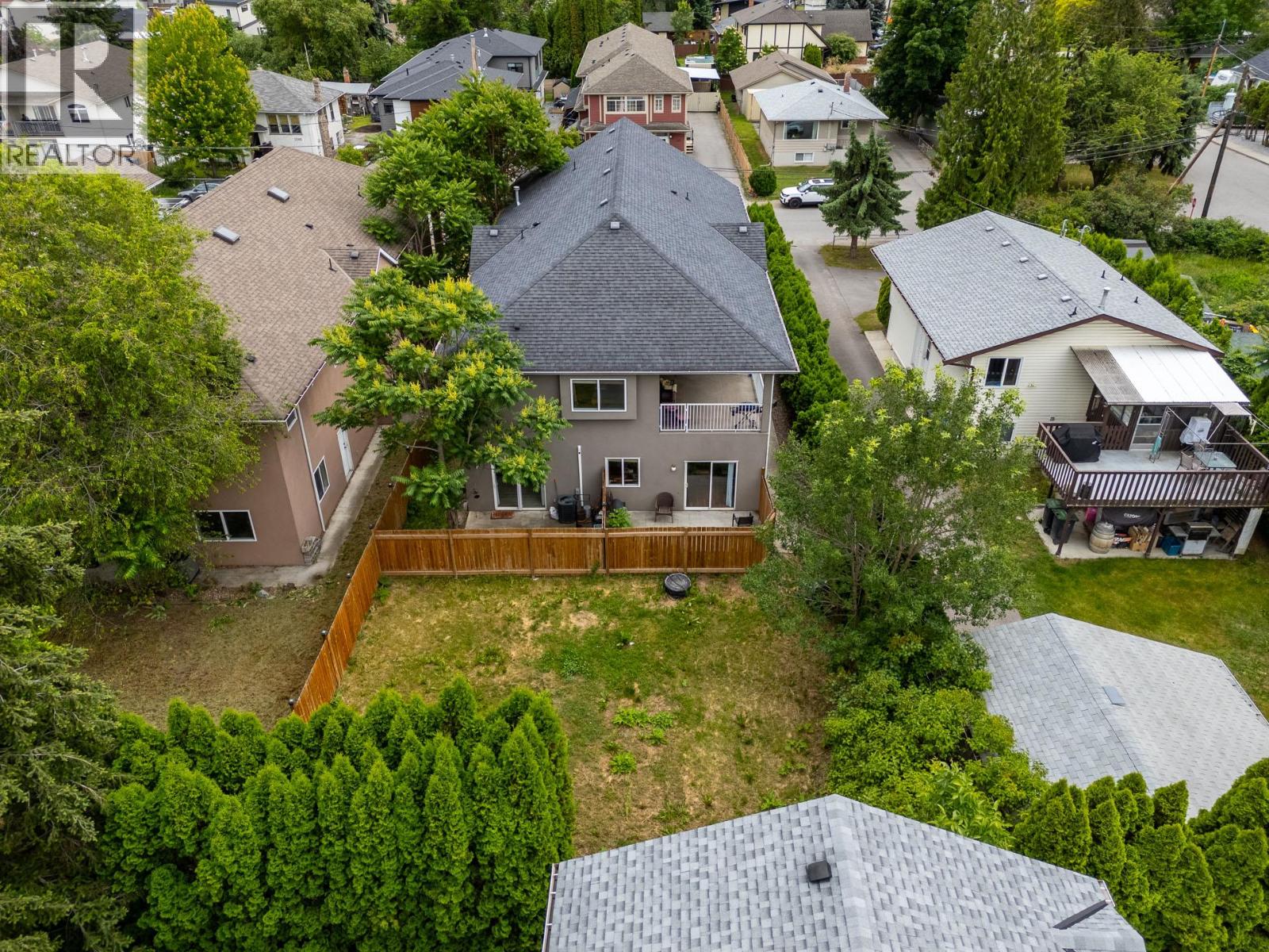 1374 McInnes Avenue
