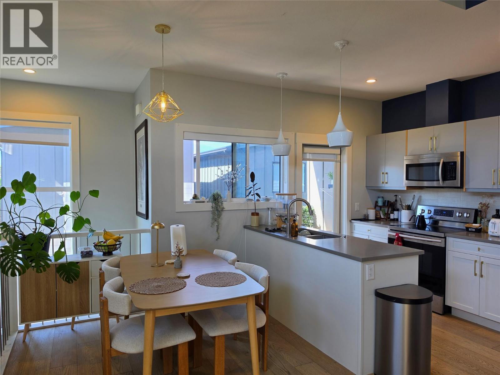 726 Coopland Crescent Unit# 2