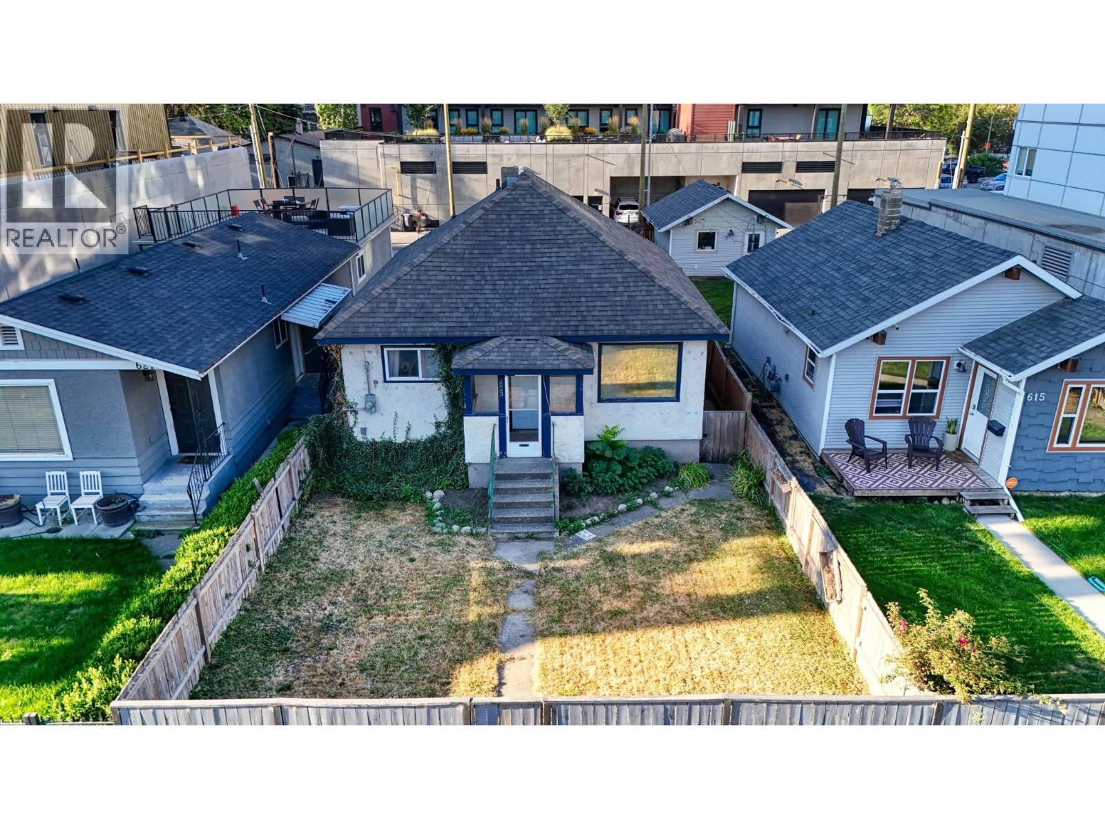 623 Clement Avenue