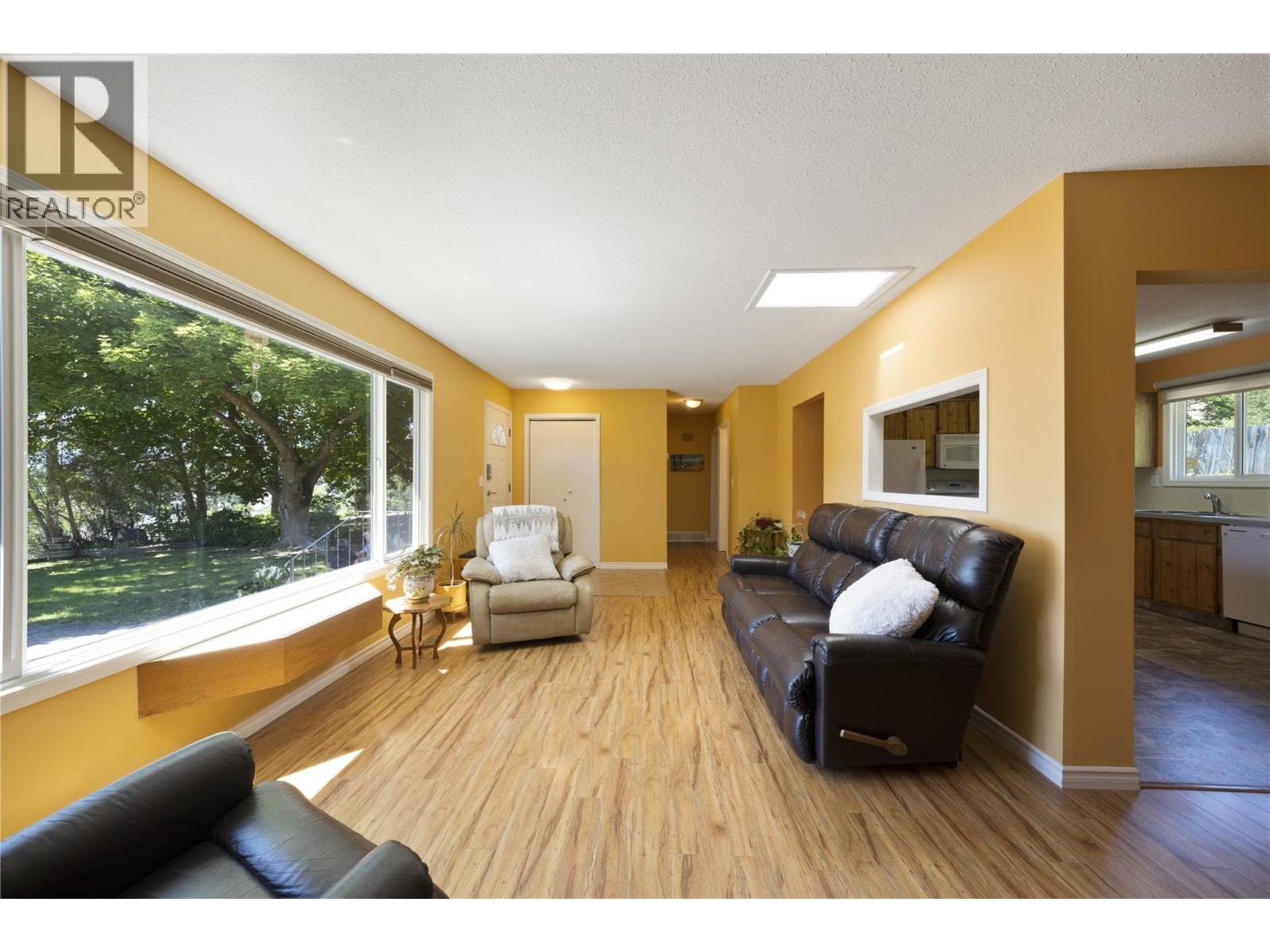 1389 Lund Road