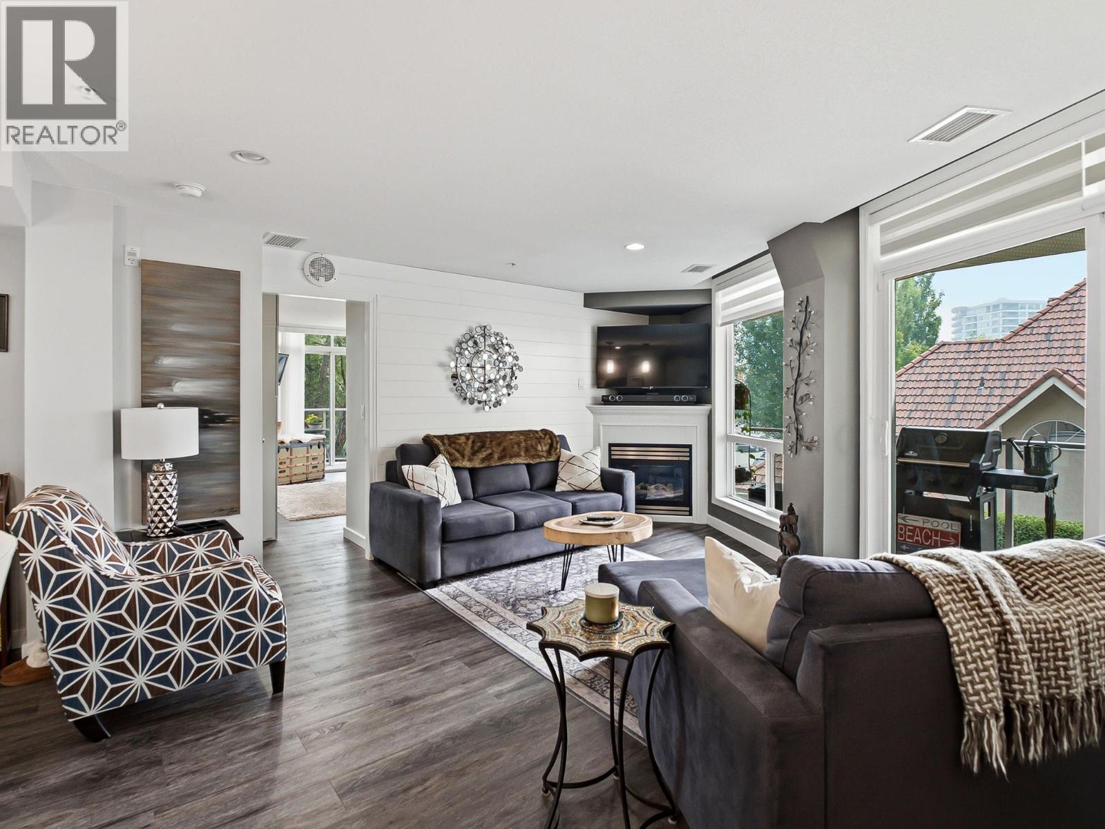 1088 Sunset Drive Unit# 242