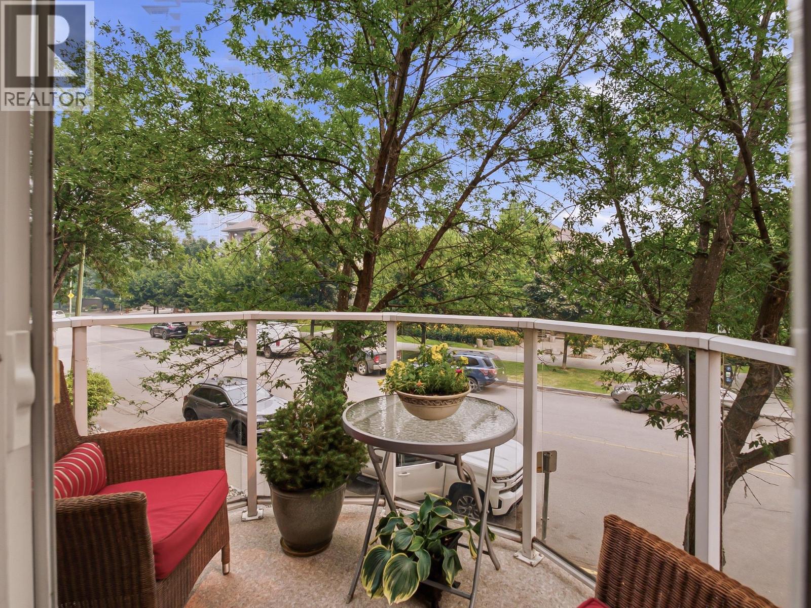 1088 Sunset Drive Unit# 242