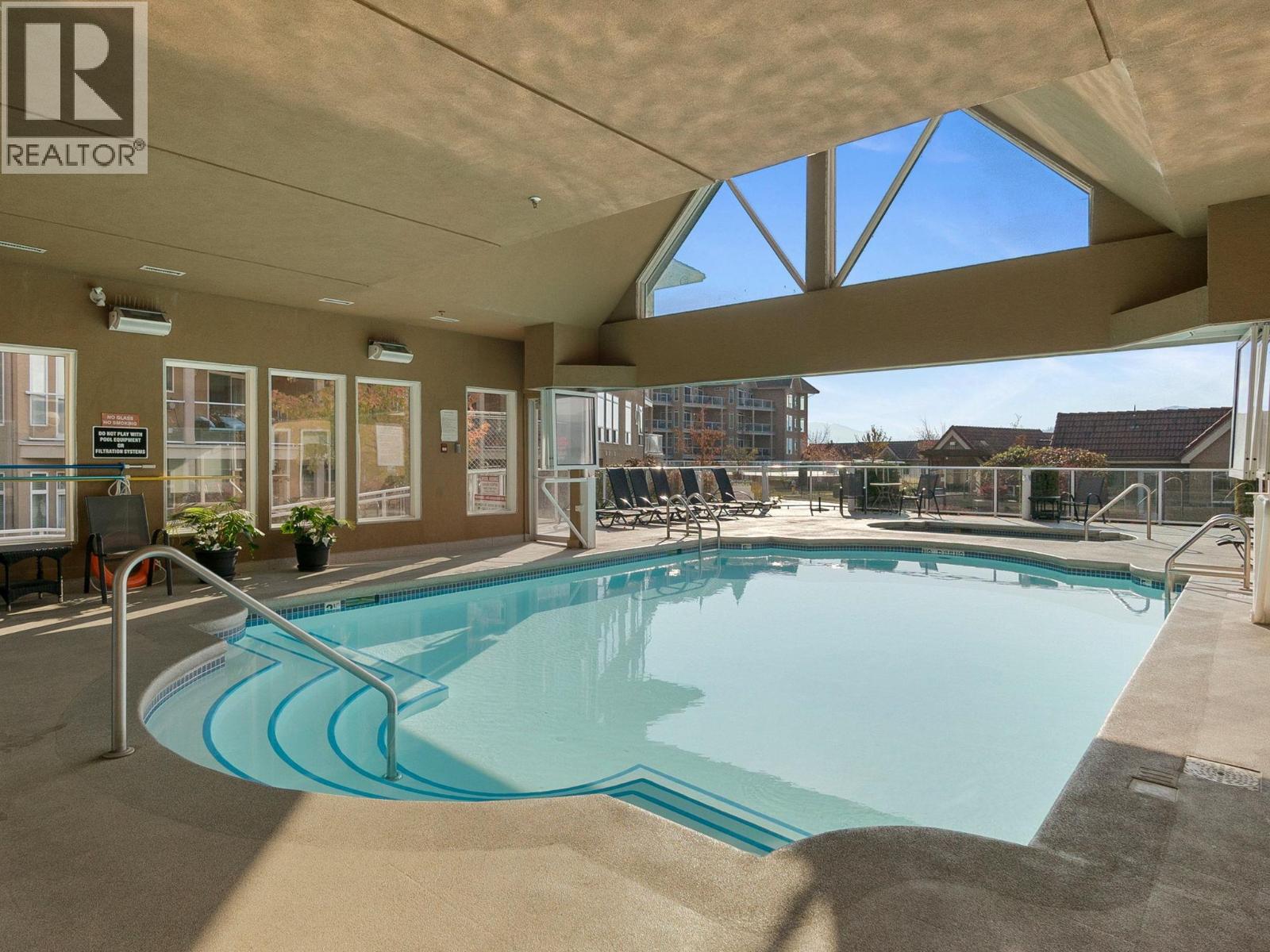 1088 Sunset Drive Unit# 242