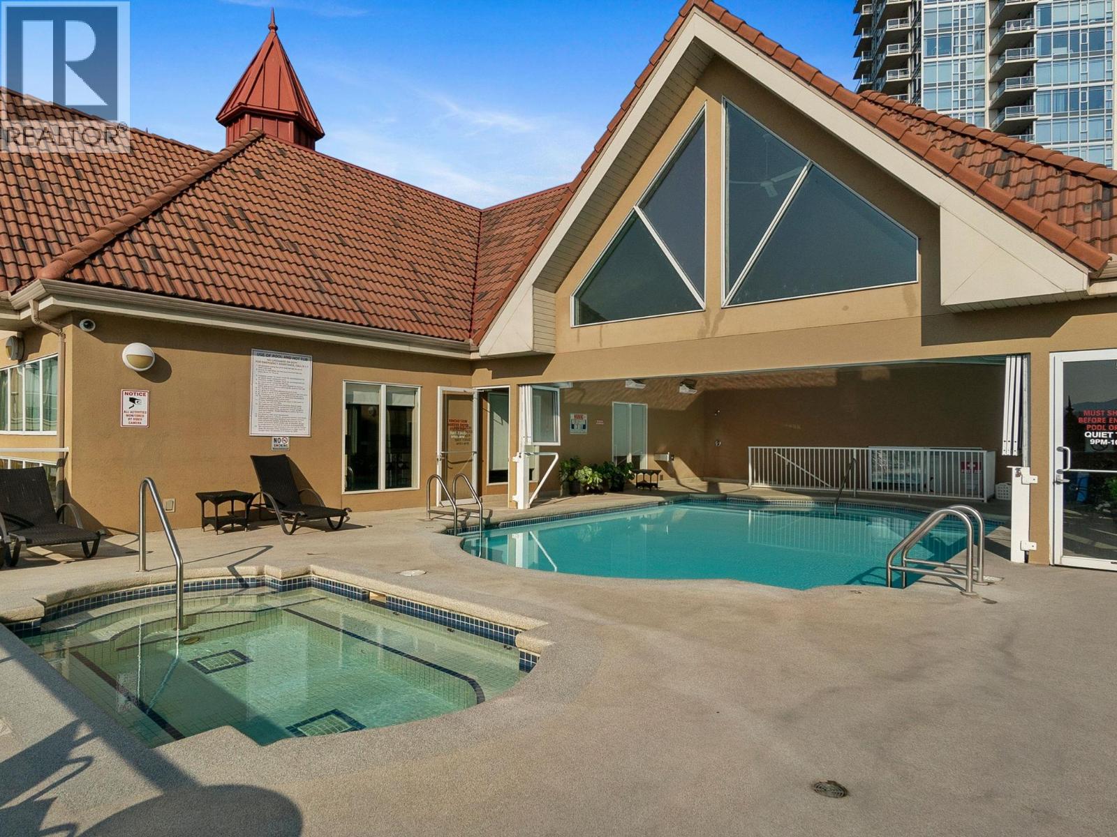 1088 Sunset Drive Unit# 242