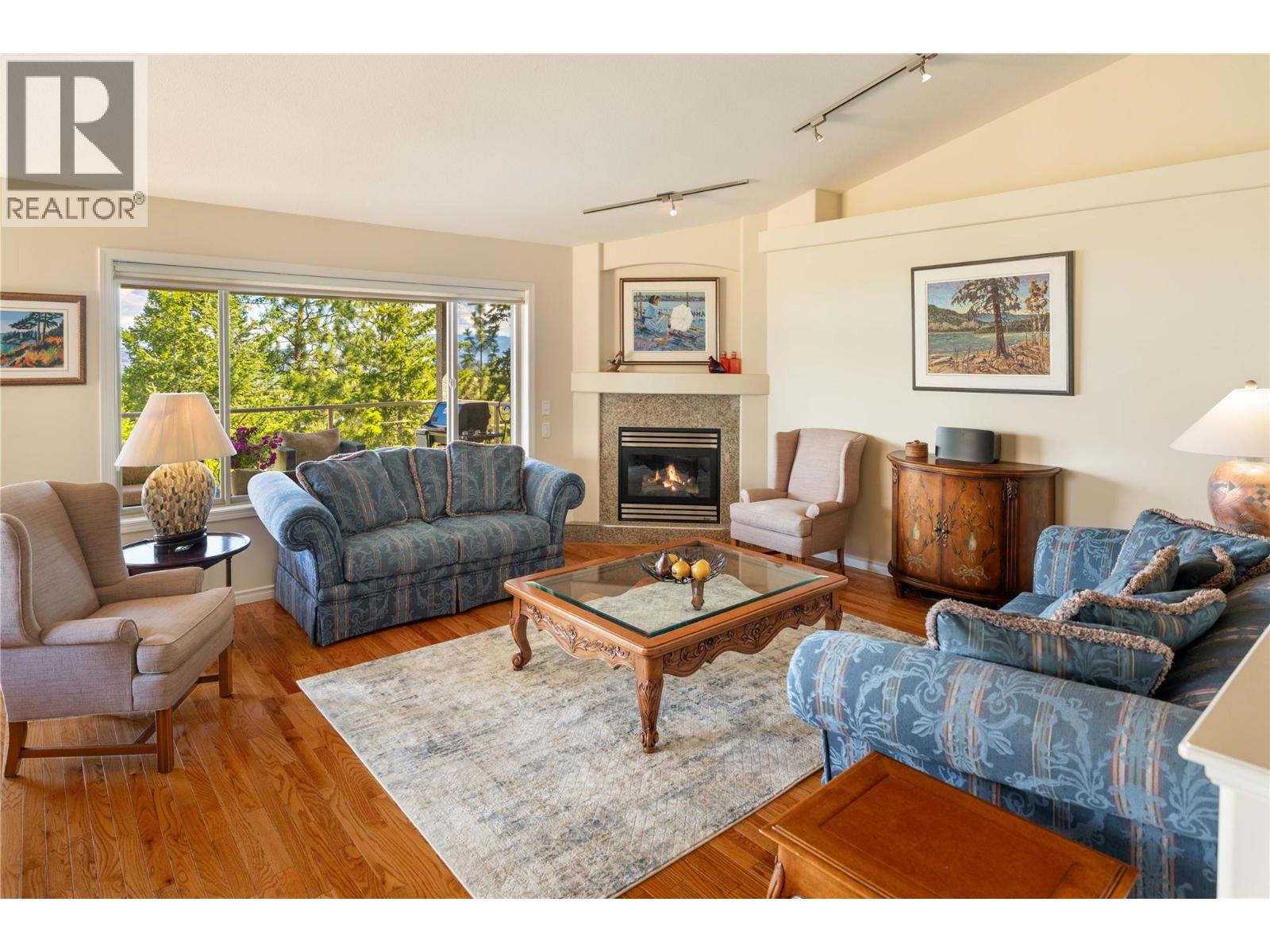 754 South Crest Drive