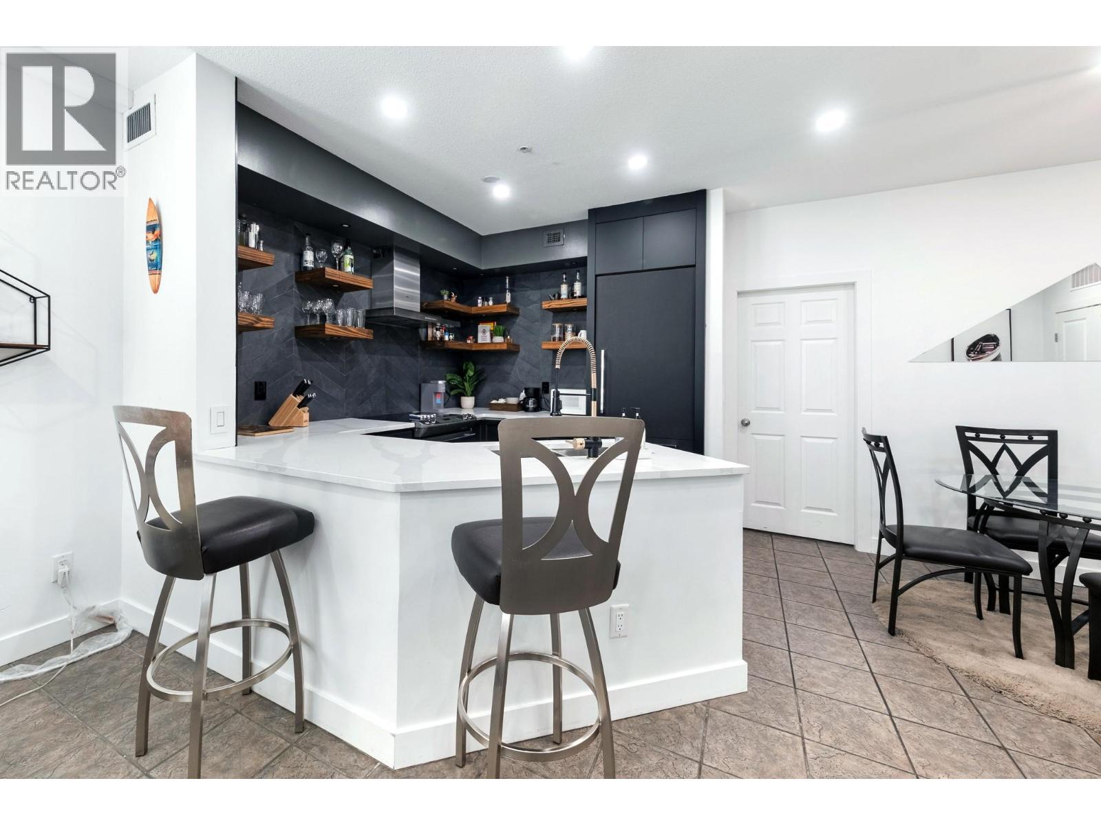 1088 Sunset Drive Unit# 352