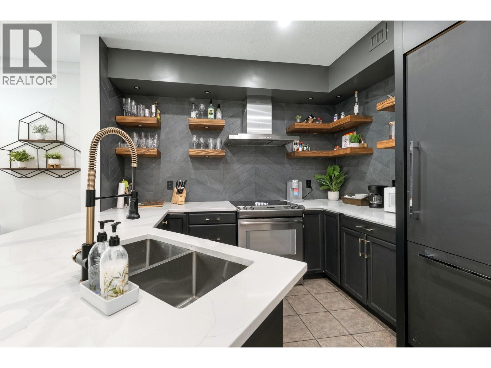 1088 Sunset Drive Unit# 352