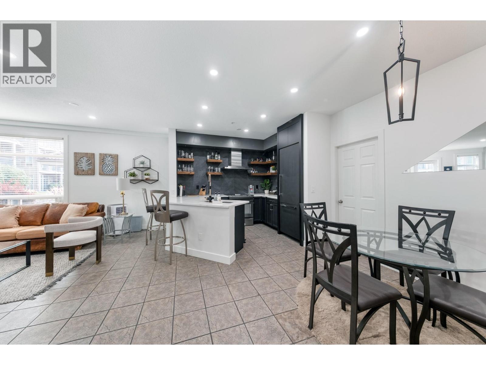 1088 Sunset Drive Unit# 352