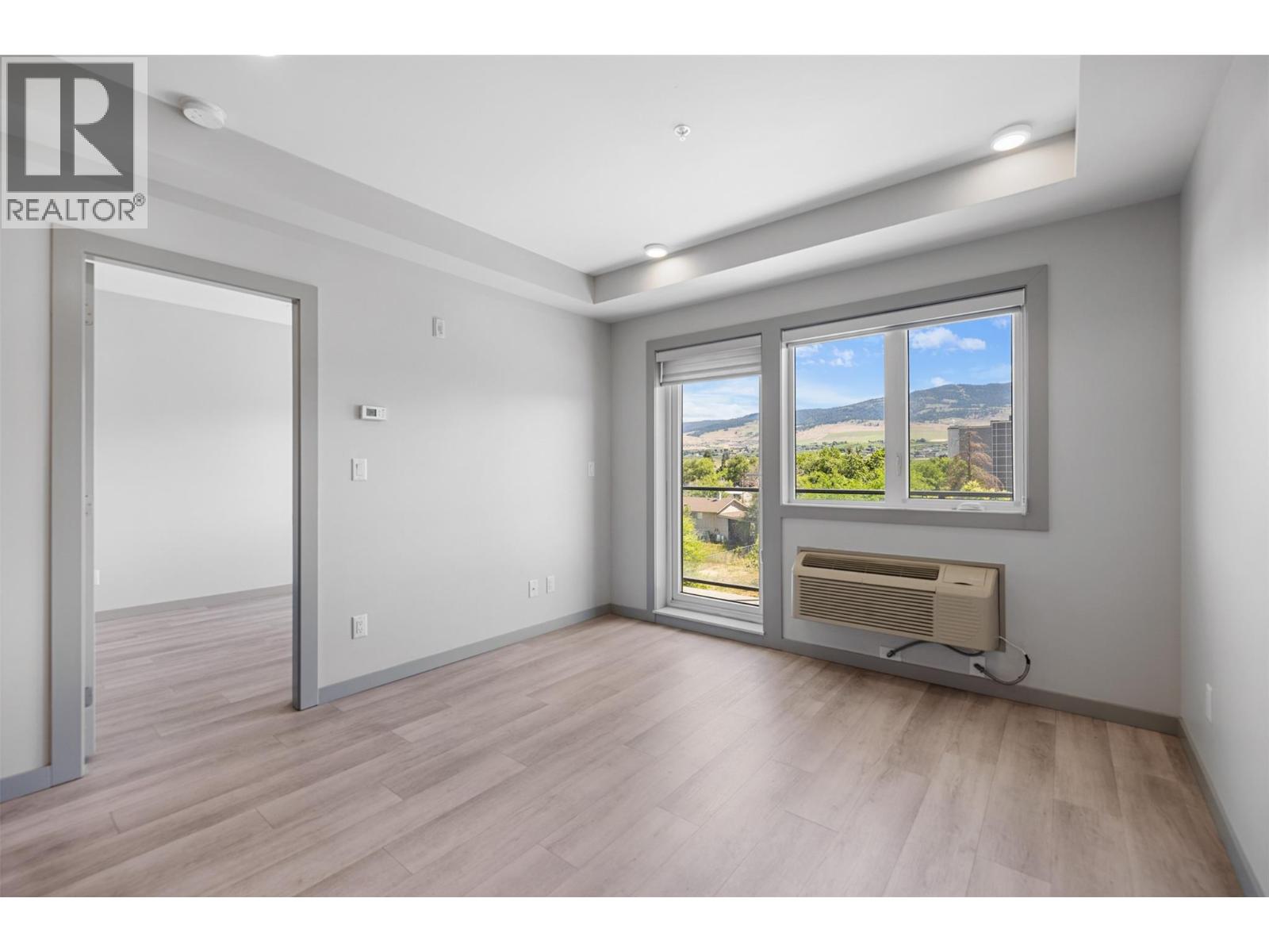 345 Dougall Road Unit# 325