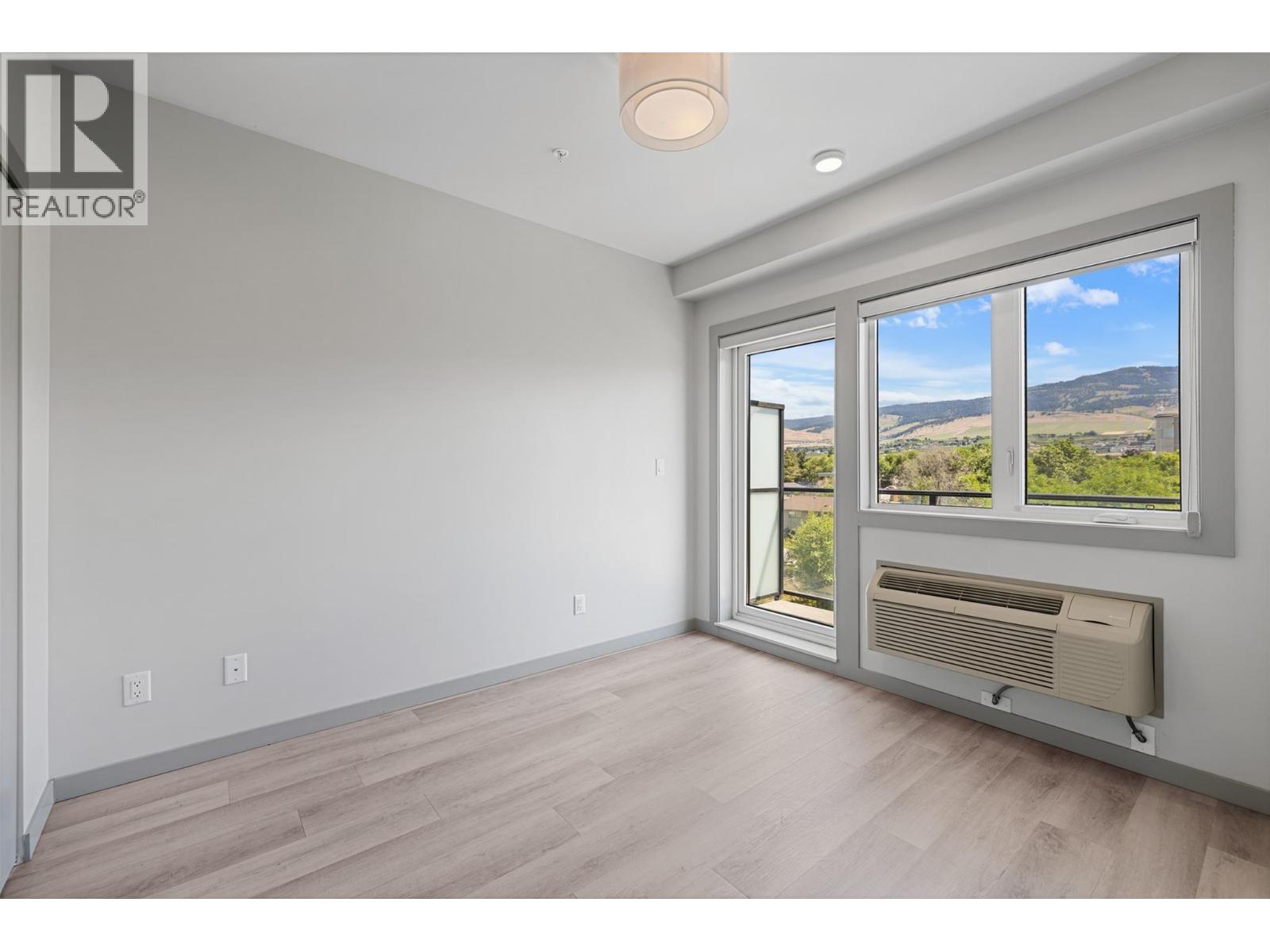 345 Dougall Road Unit# 325