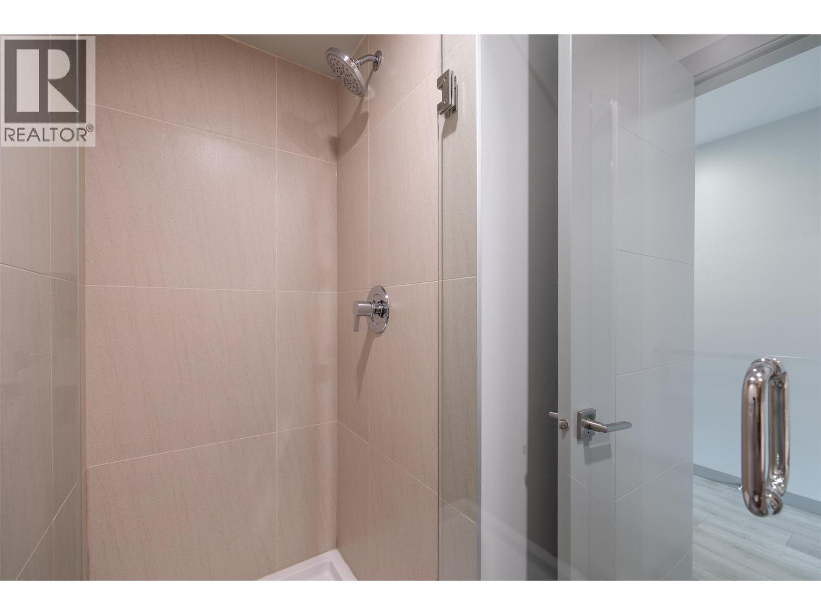 345 Dougall Road Unit# 325
