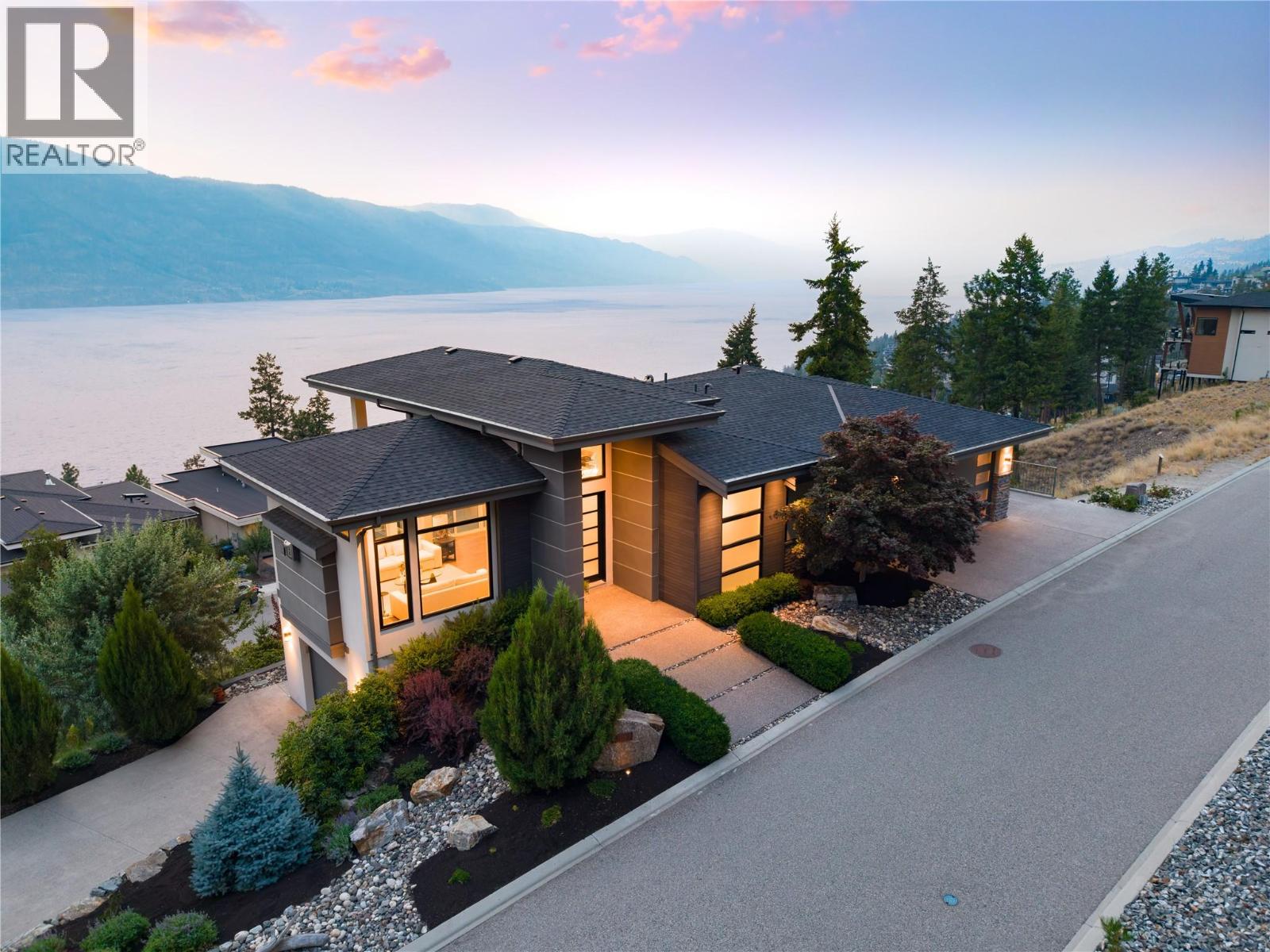 3320 Acacia Lane