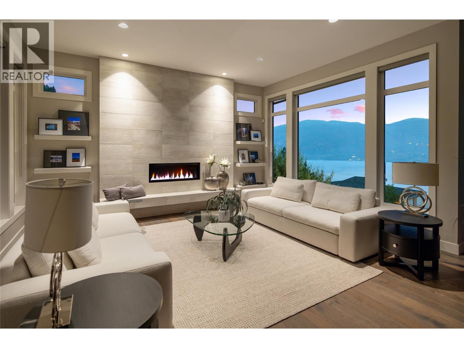 3320 Acacia Lane