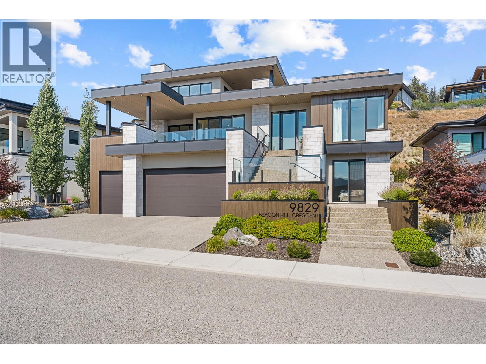 9829 Beacon Hill Crescent