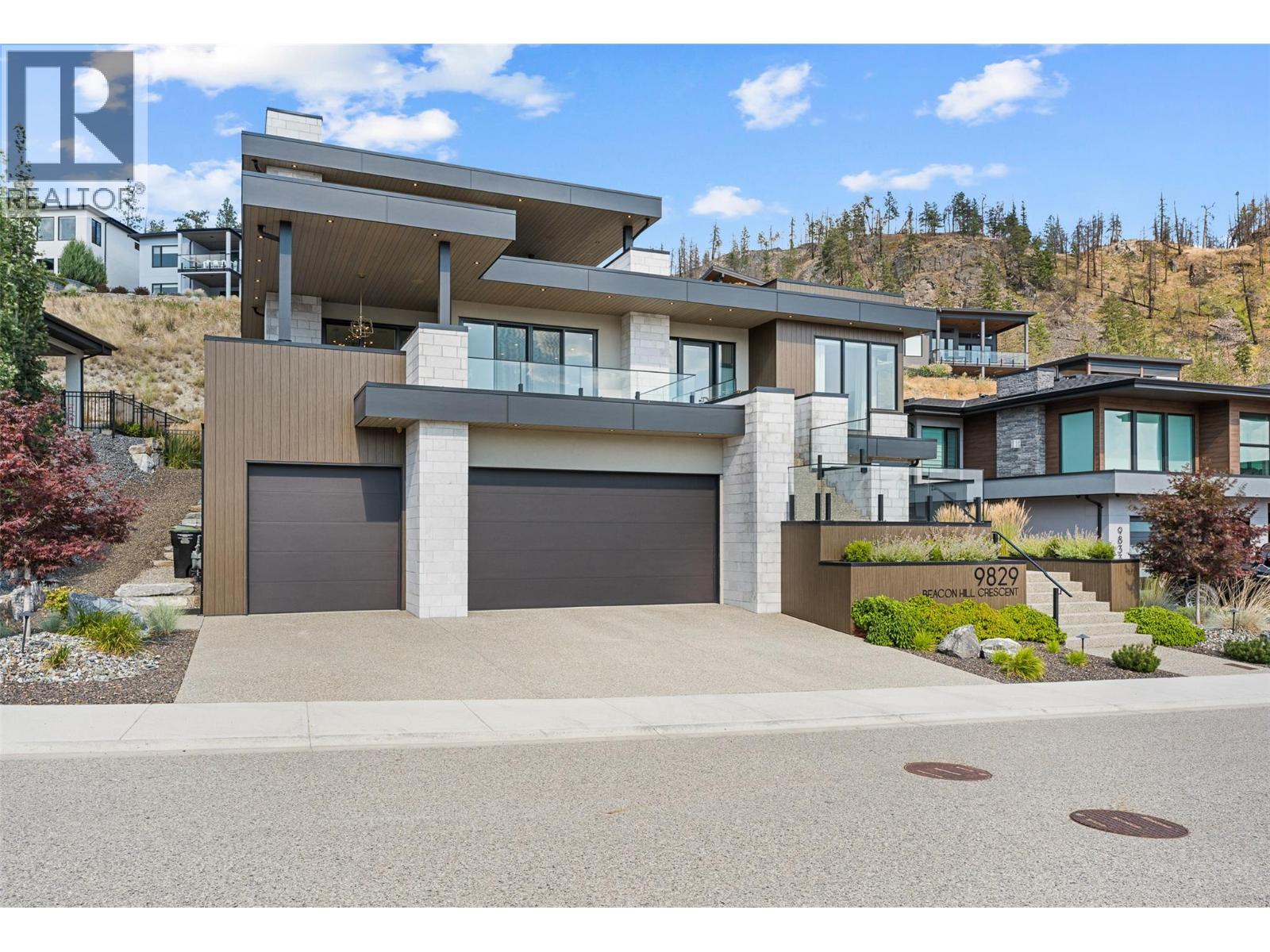 9829 Beacon Hill Crescent