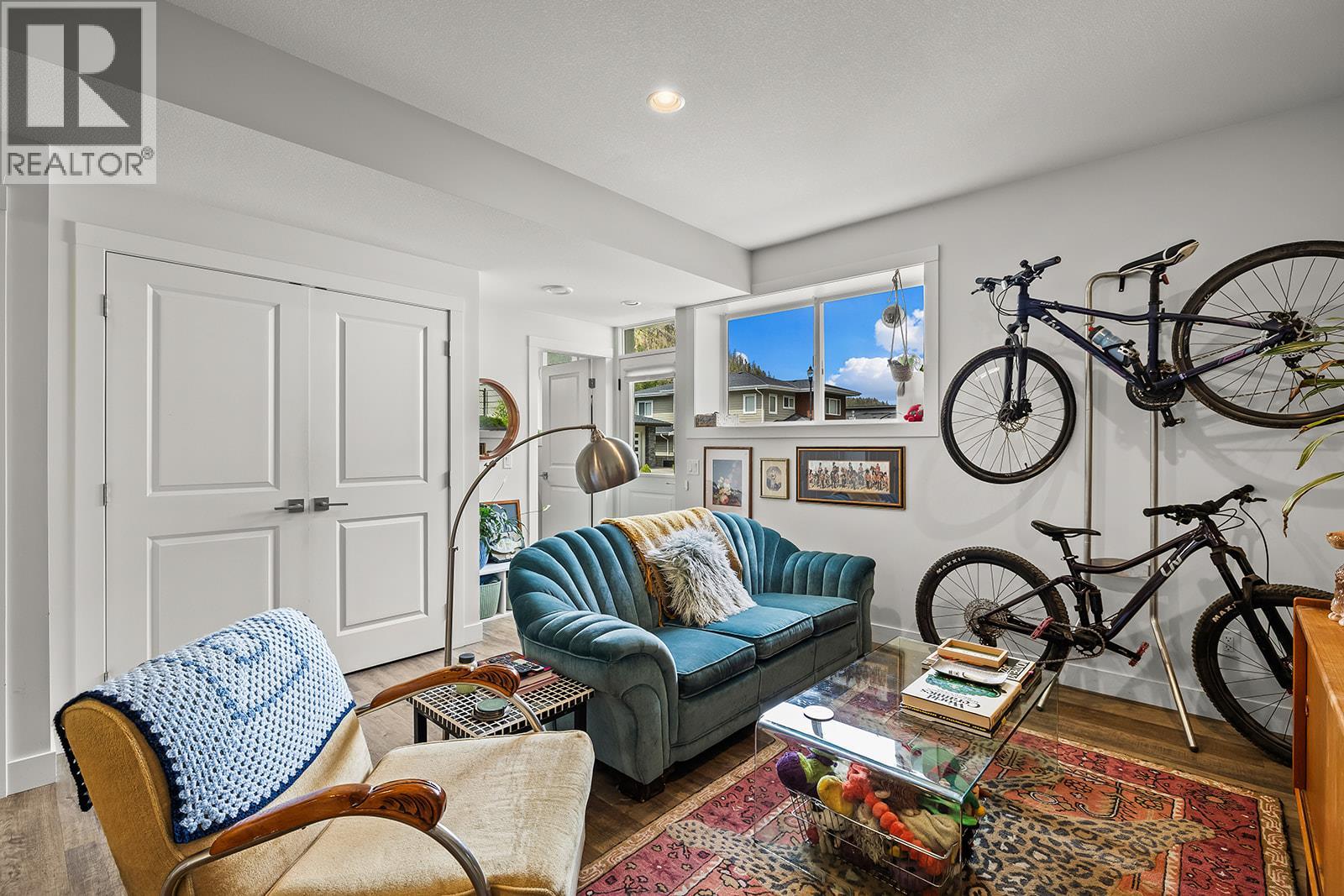 21 Forest Edge Drive