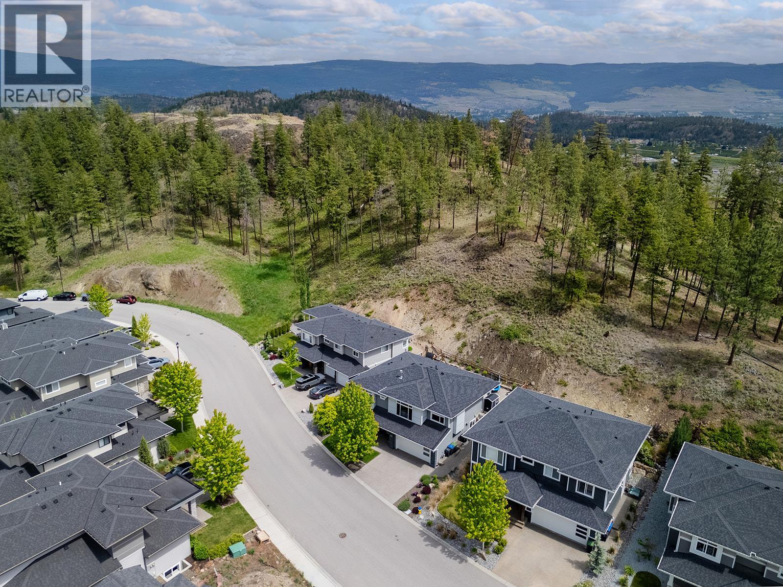 21 Forest Edge Drive