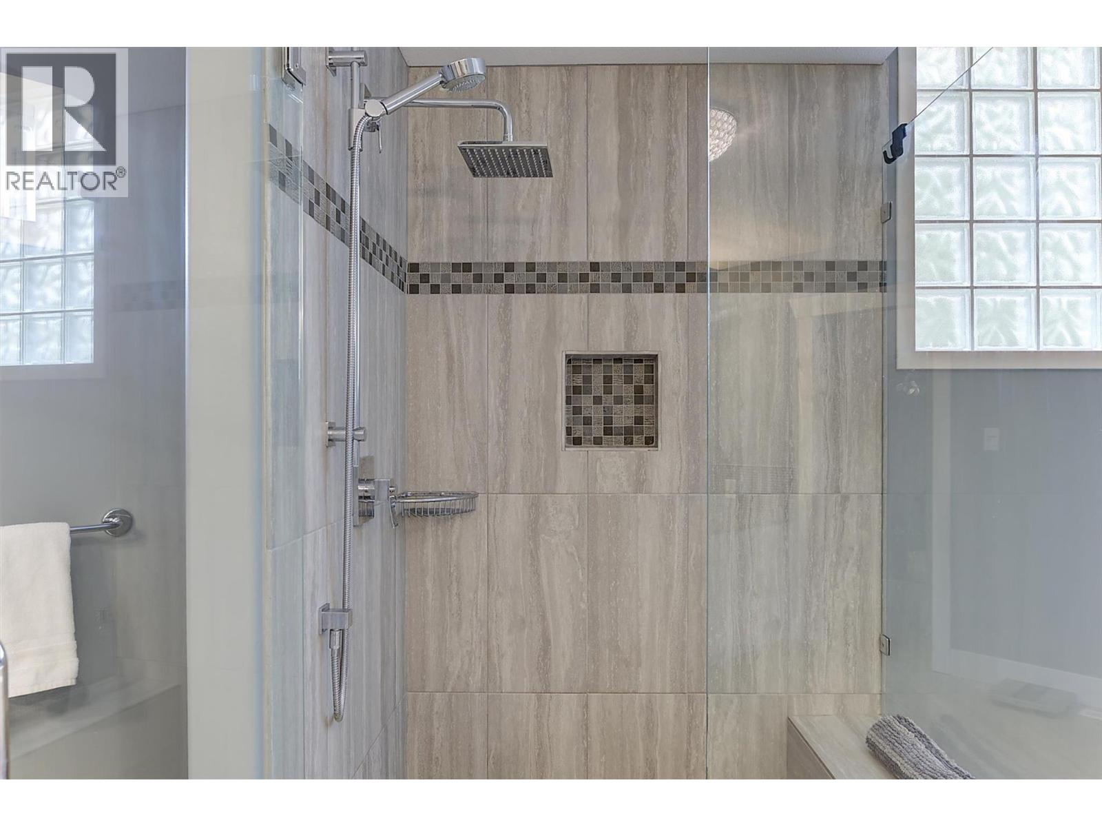 2296 Lillooet Crescent