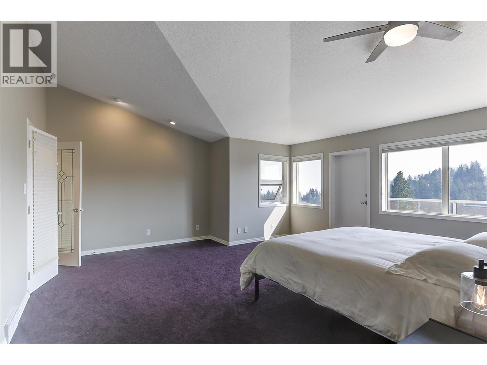2296 Lillooet Crescent