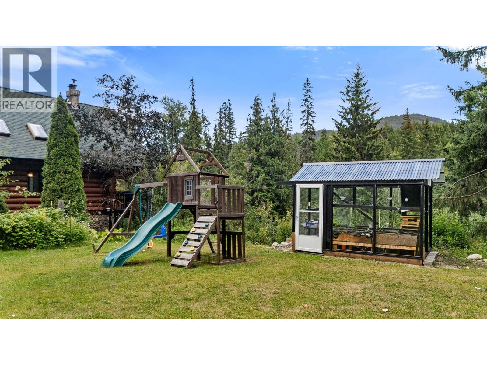 10737 Highway 33 E