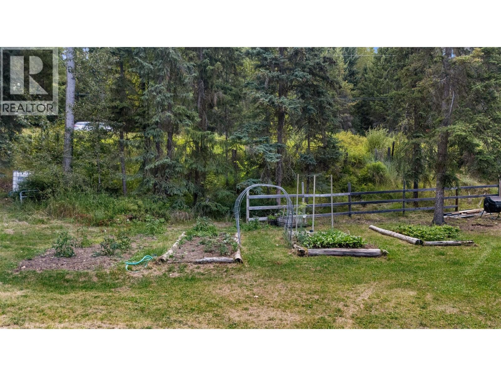 10737 Highway 33 E