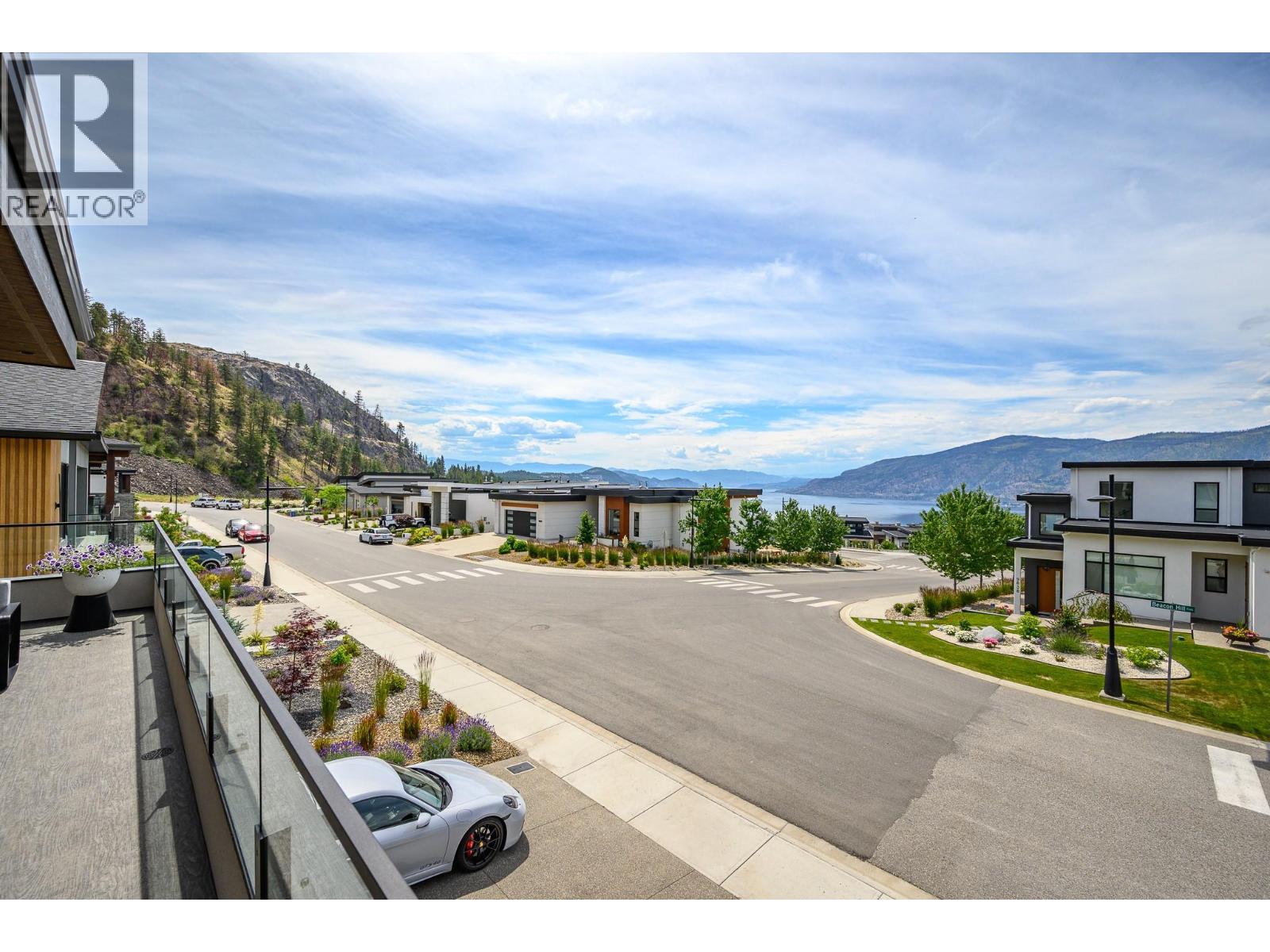 9839 Beacon Hill Crescent