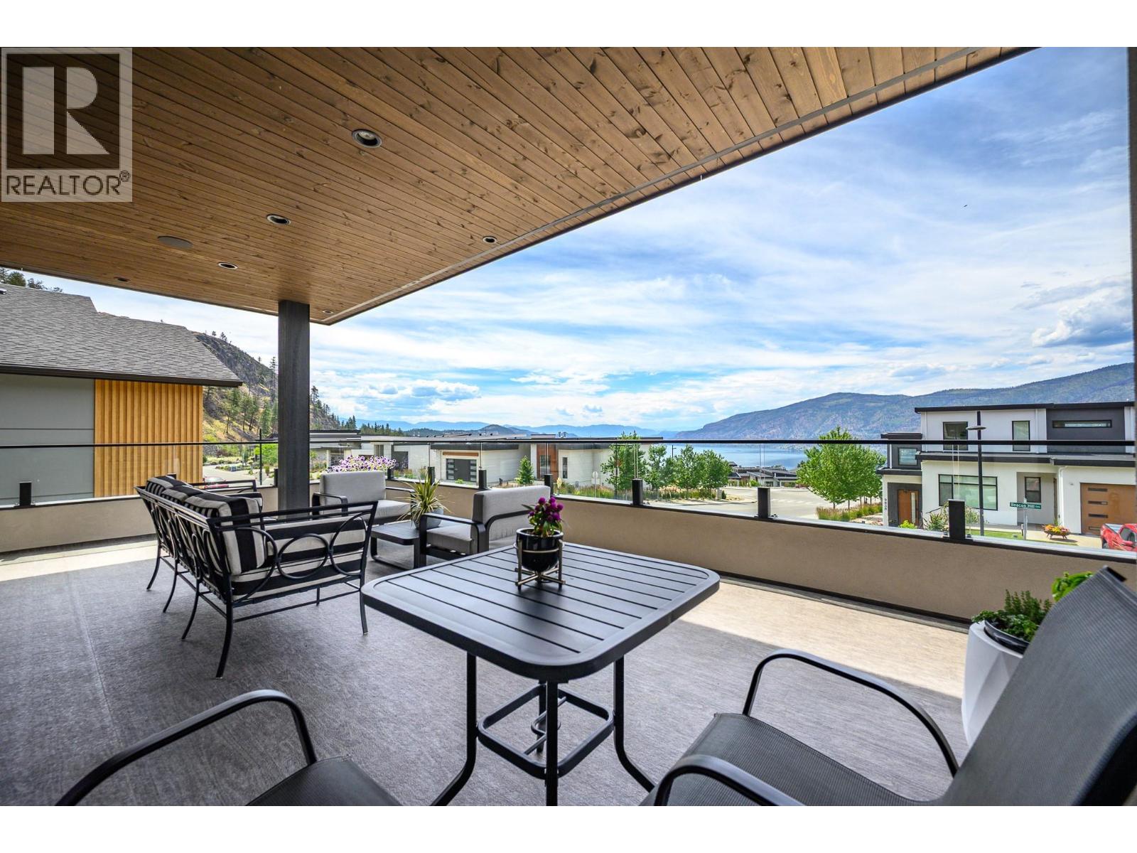 9839 Beacon Hill Crescent