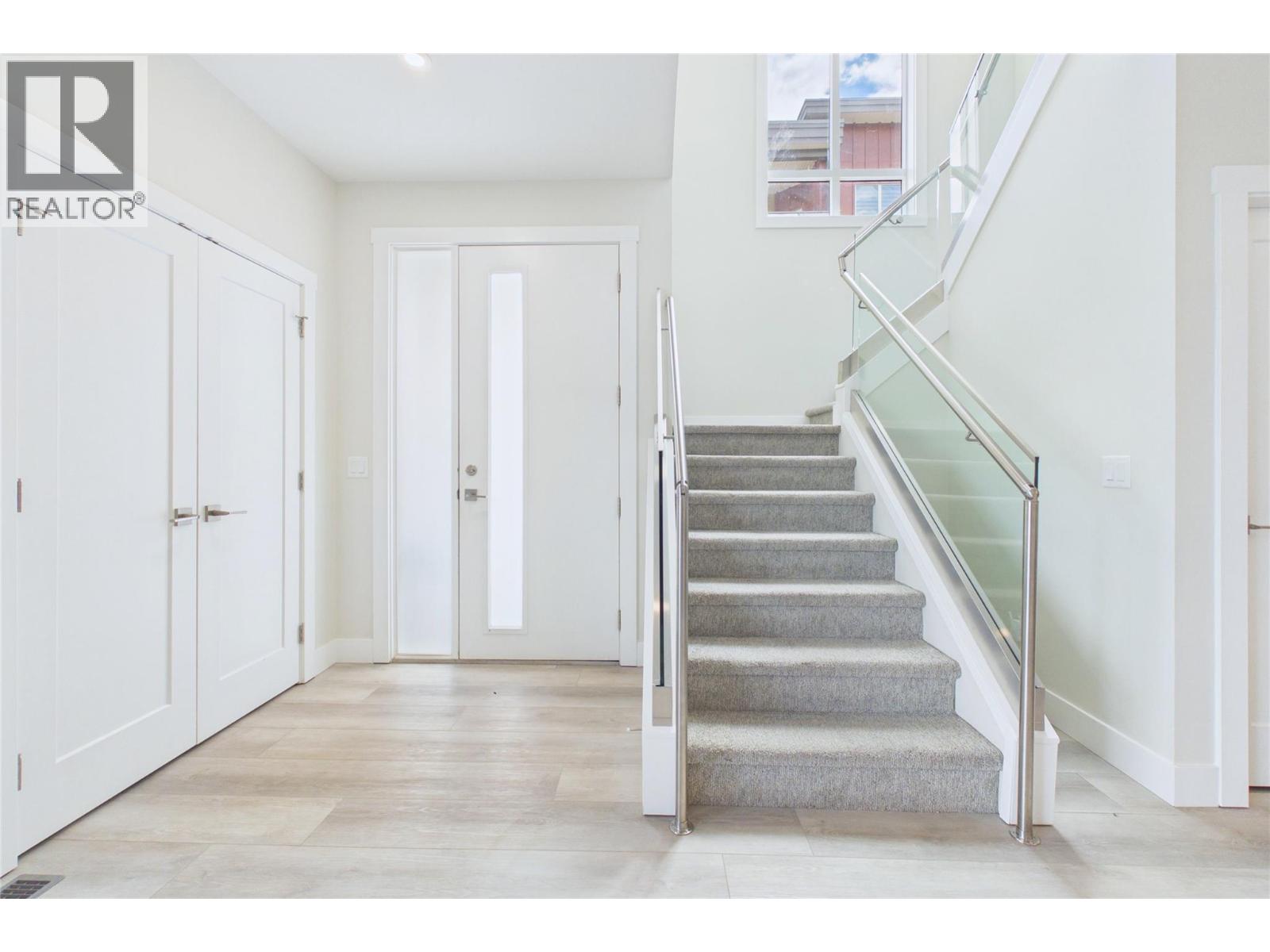 115 Wyndham Crescent Unit# 7