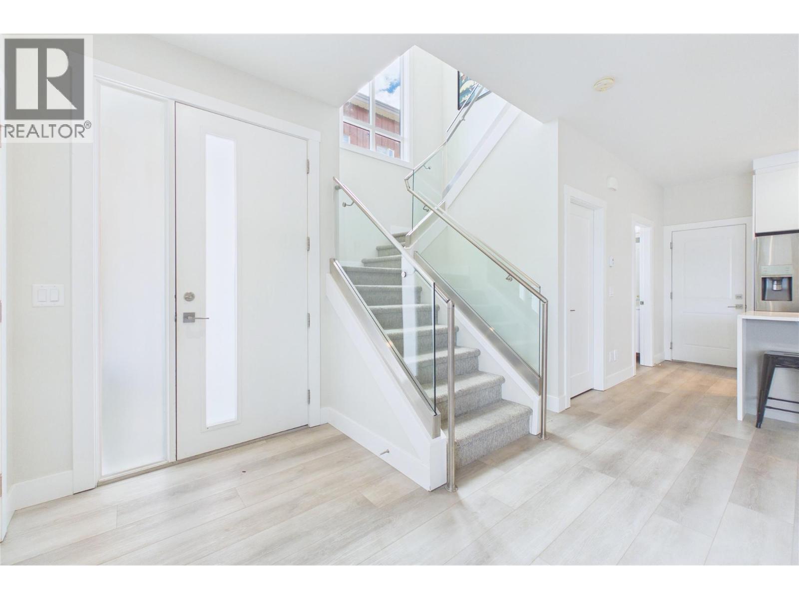 115 Wyndham Crescent Unit# 7