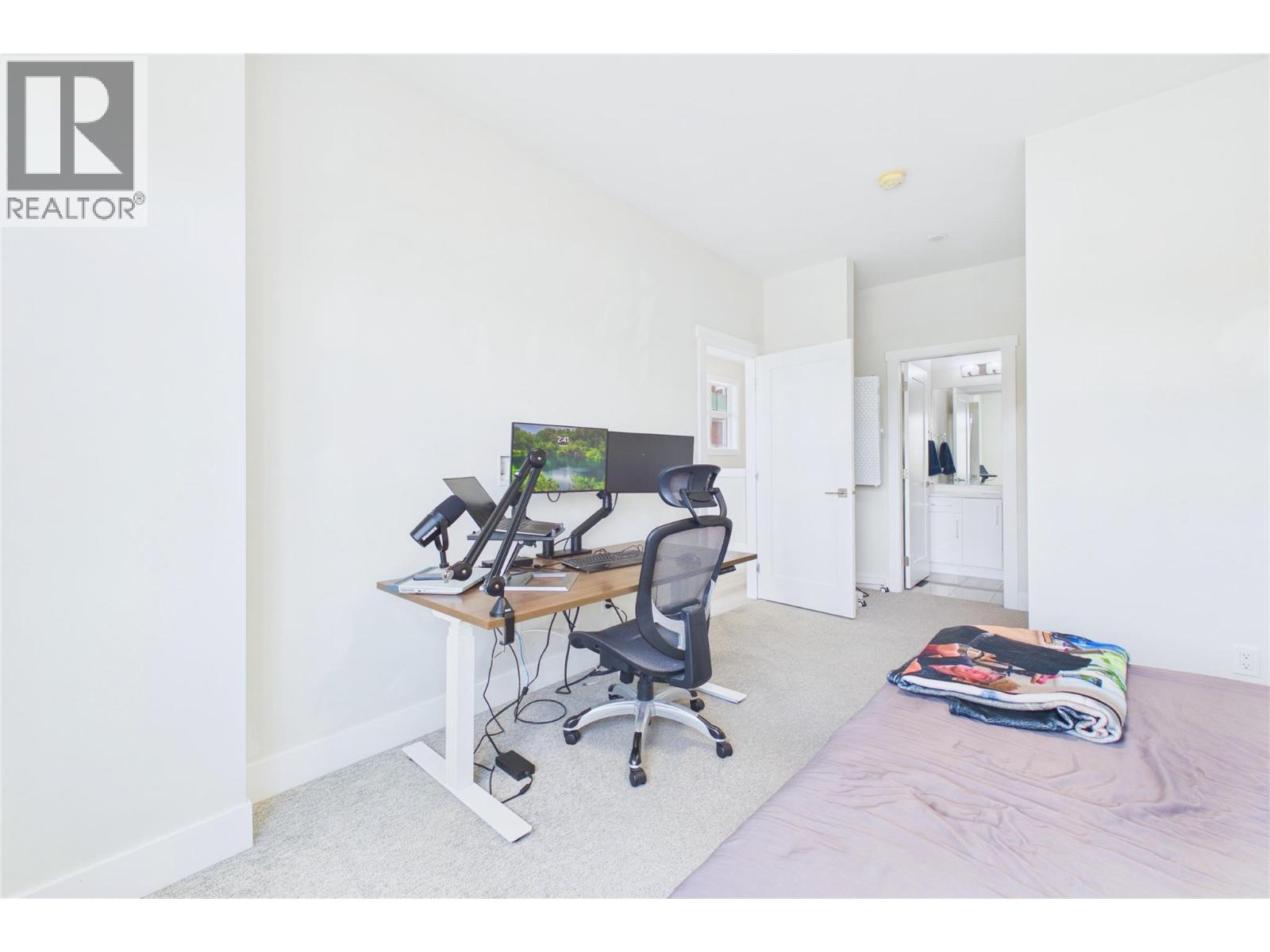 115 Wyndham Crescent Unit# 7