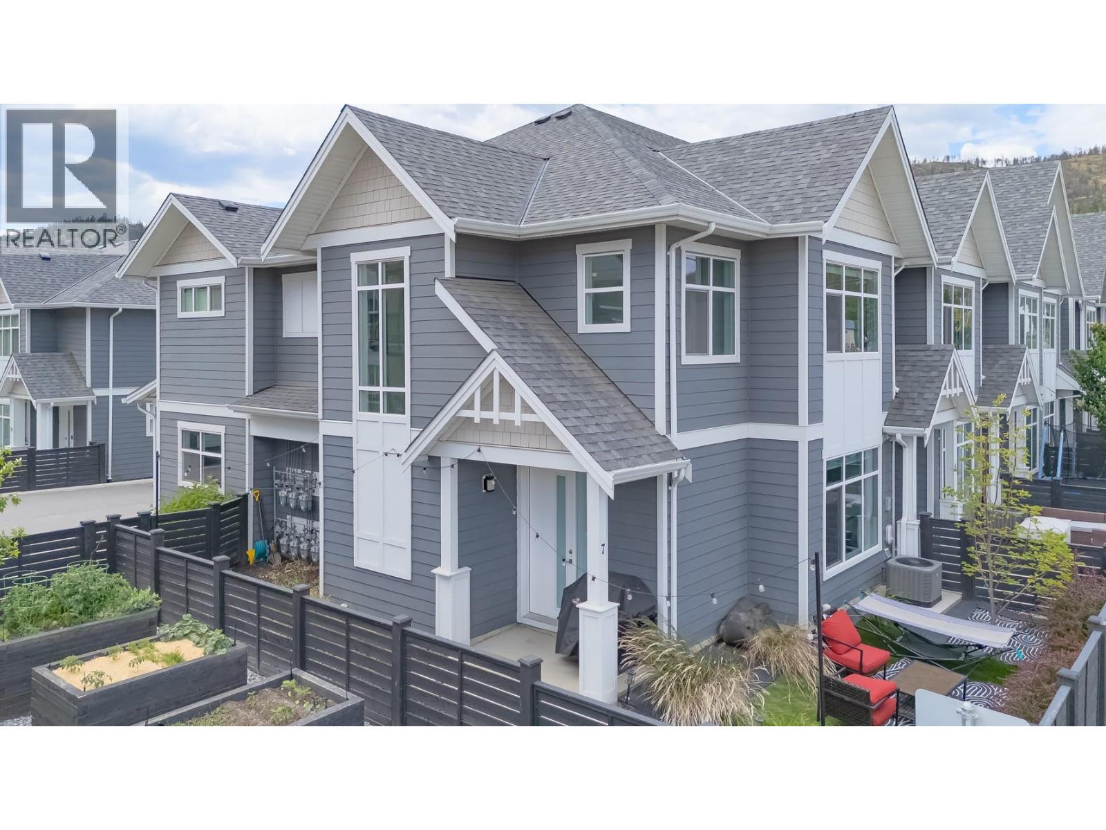 115 Wyndham Crescent Unit# 7