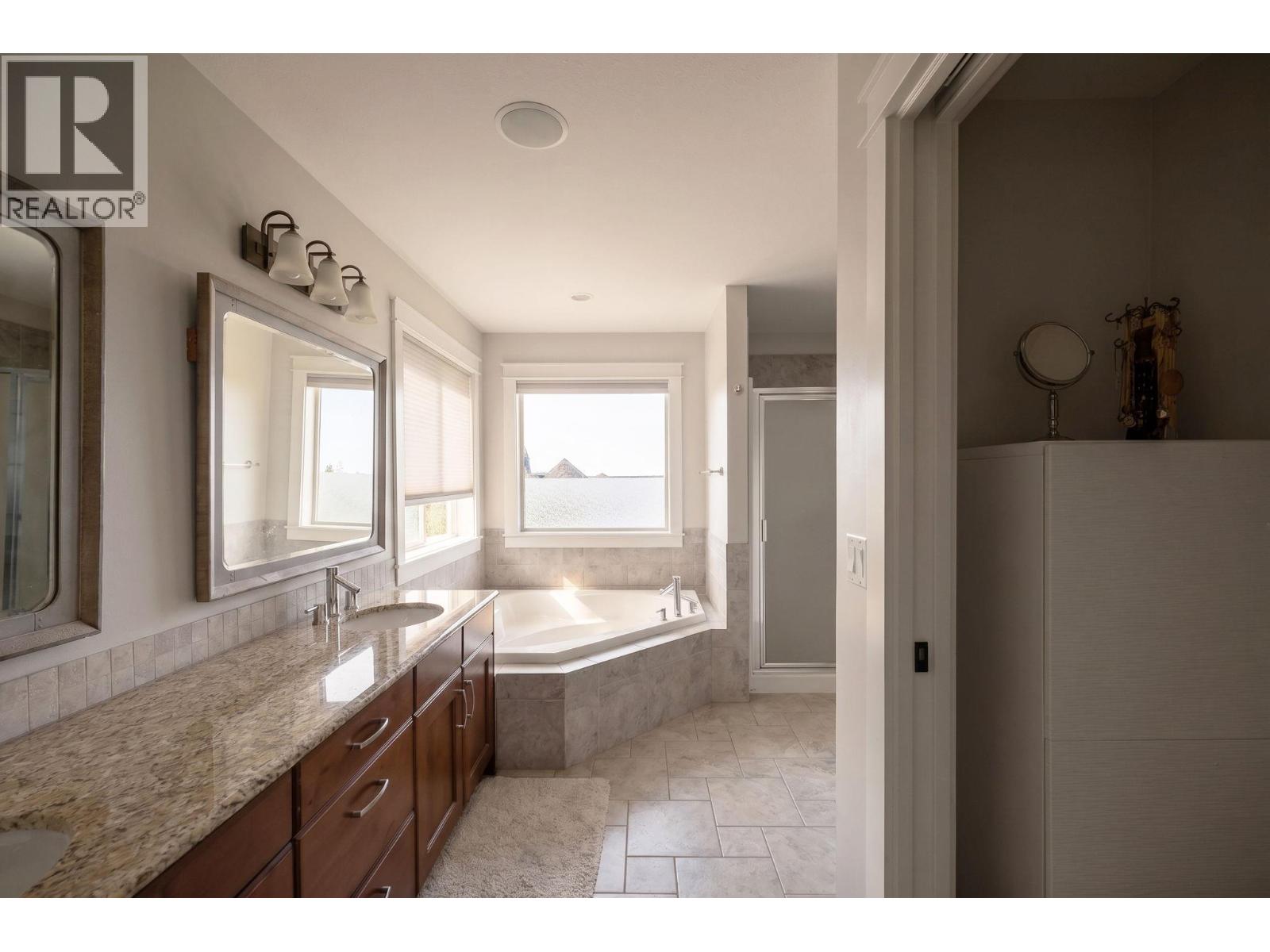 5765 Mountainside Drive