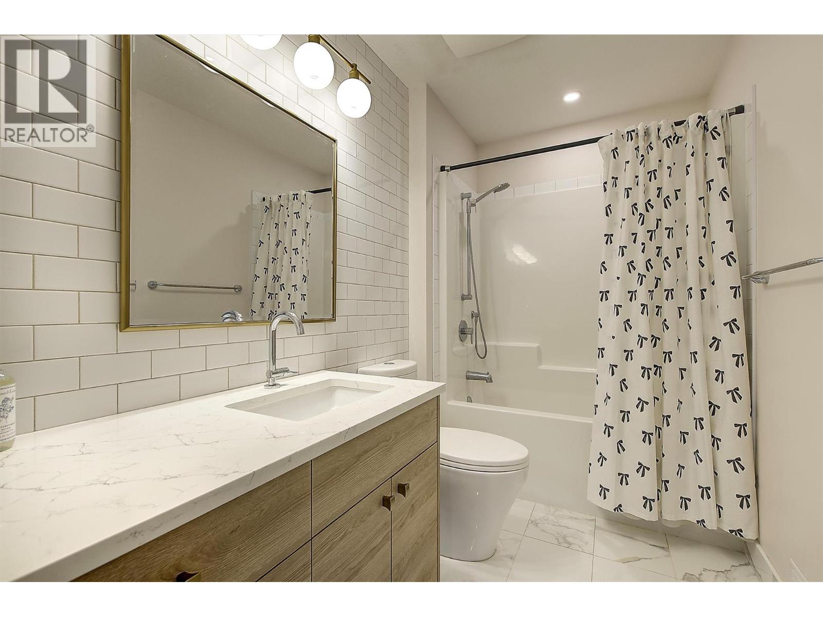 877 Morrison Avenue Unit# 3
