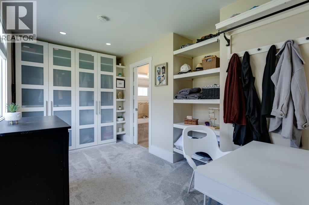 111 Westside Road N