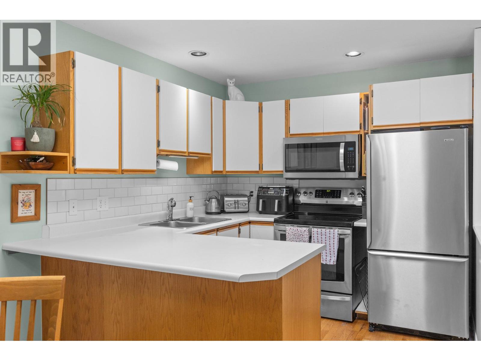 9159 Glenmore Road Unit# 8